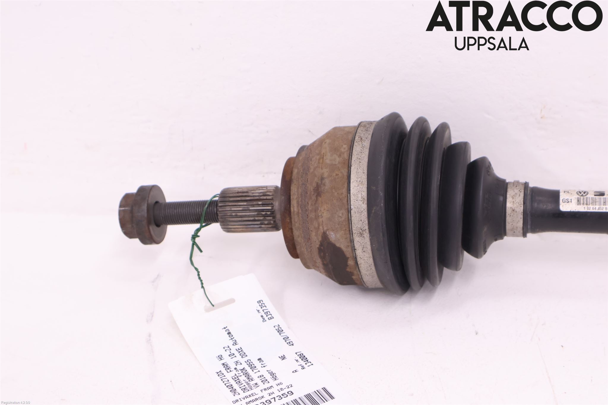 Volkswagen VW AMAROK 2H 10-22 Drivaxel Fram Höger