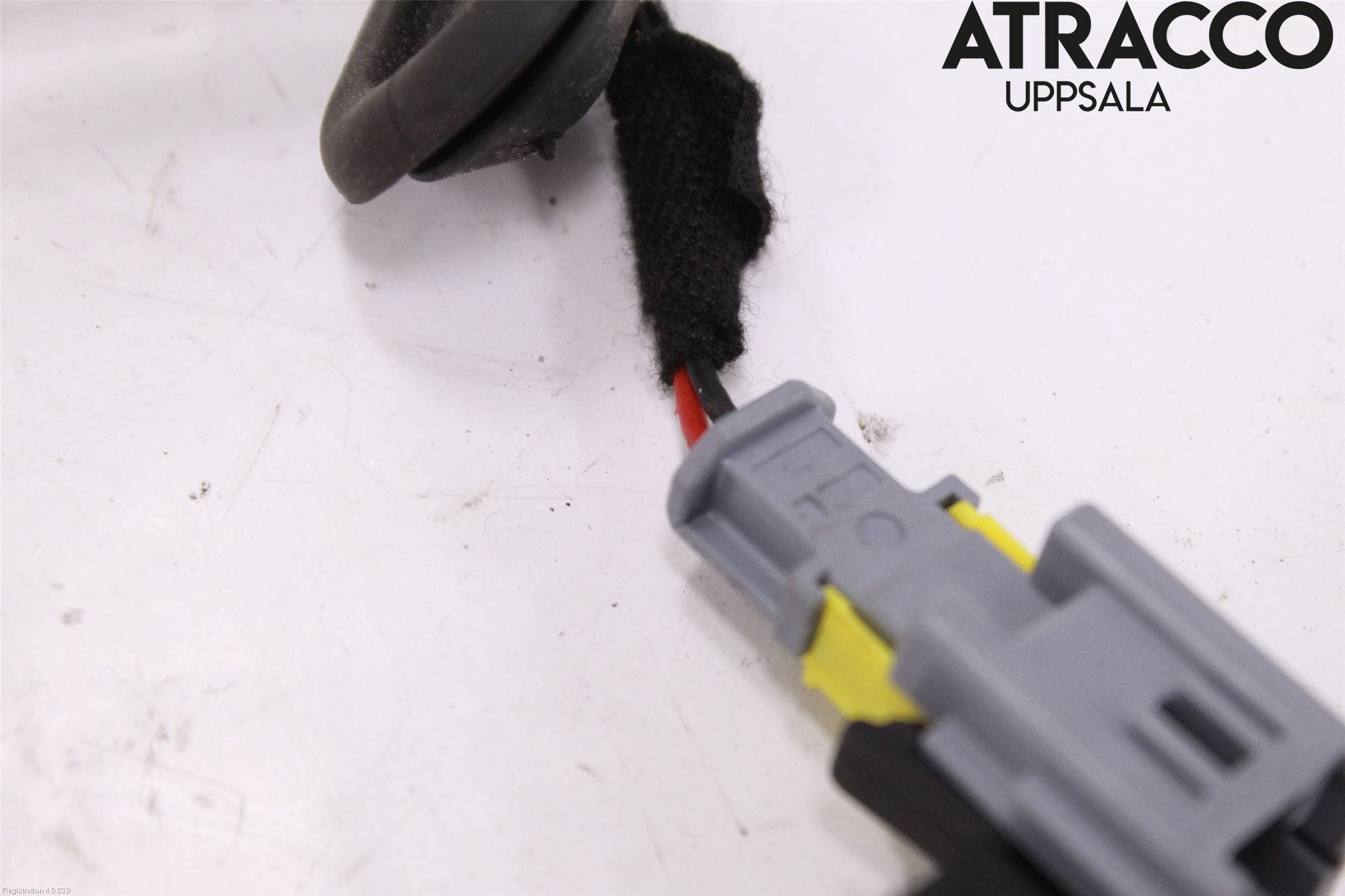 Opel CORSA F, CORSA-E 20- Bromsljus Bakruta