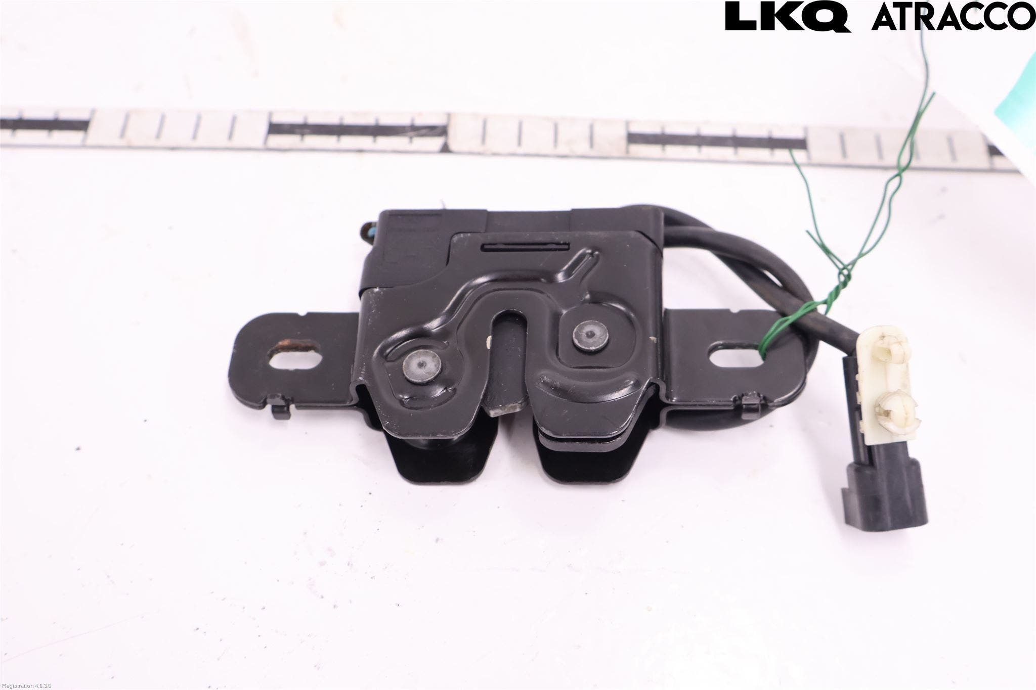 Volvo V70 08-13 Huvlås