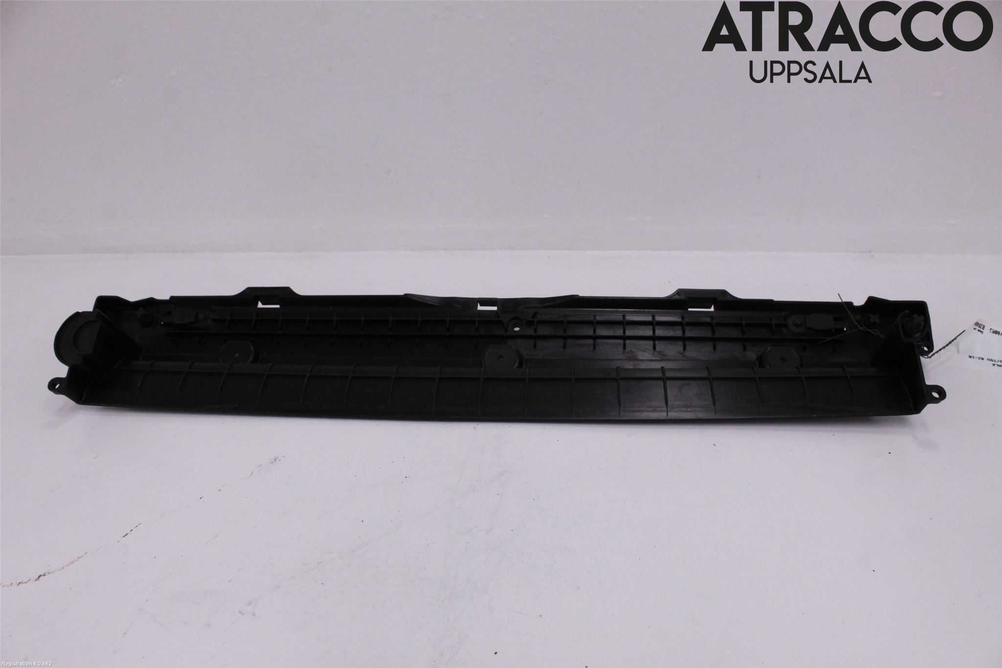 BMW 5 E60/61 Sed/Tou 02-10 Kylarfäste-Ram-Balk
