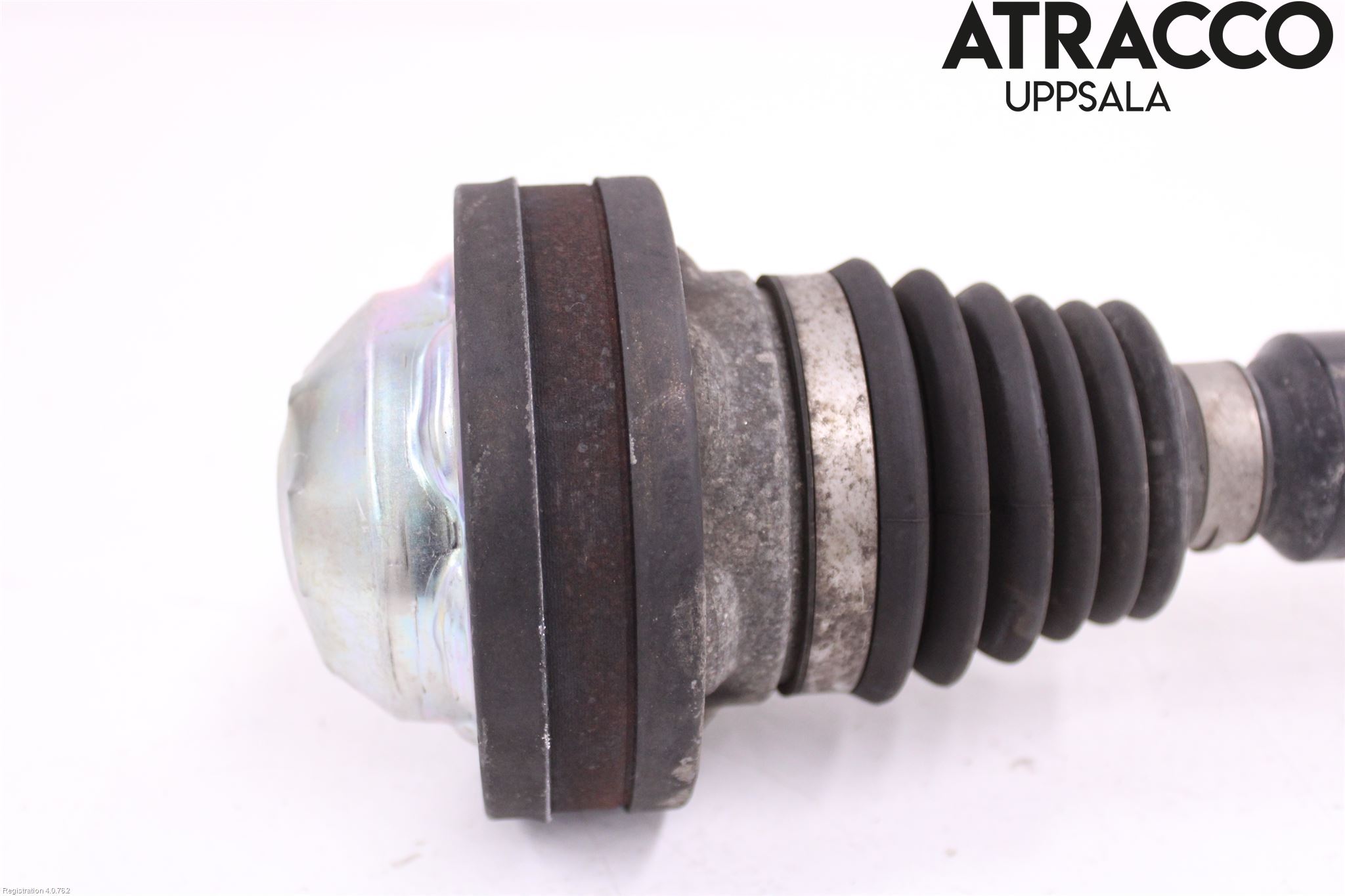 Volkswagen VW CADDY      04-10 Drivaxel Fram Höger