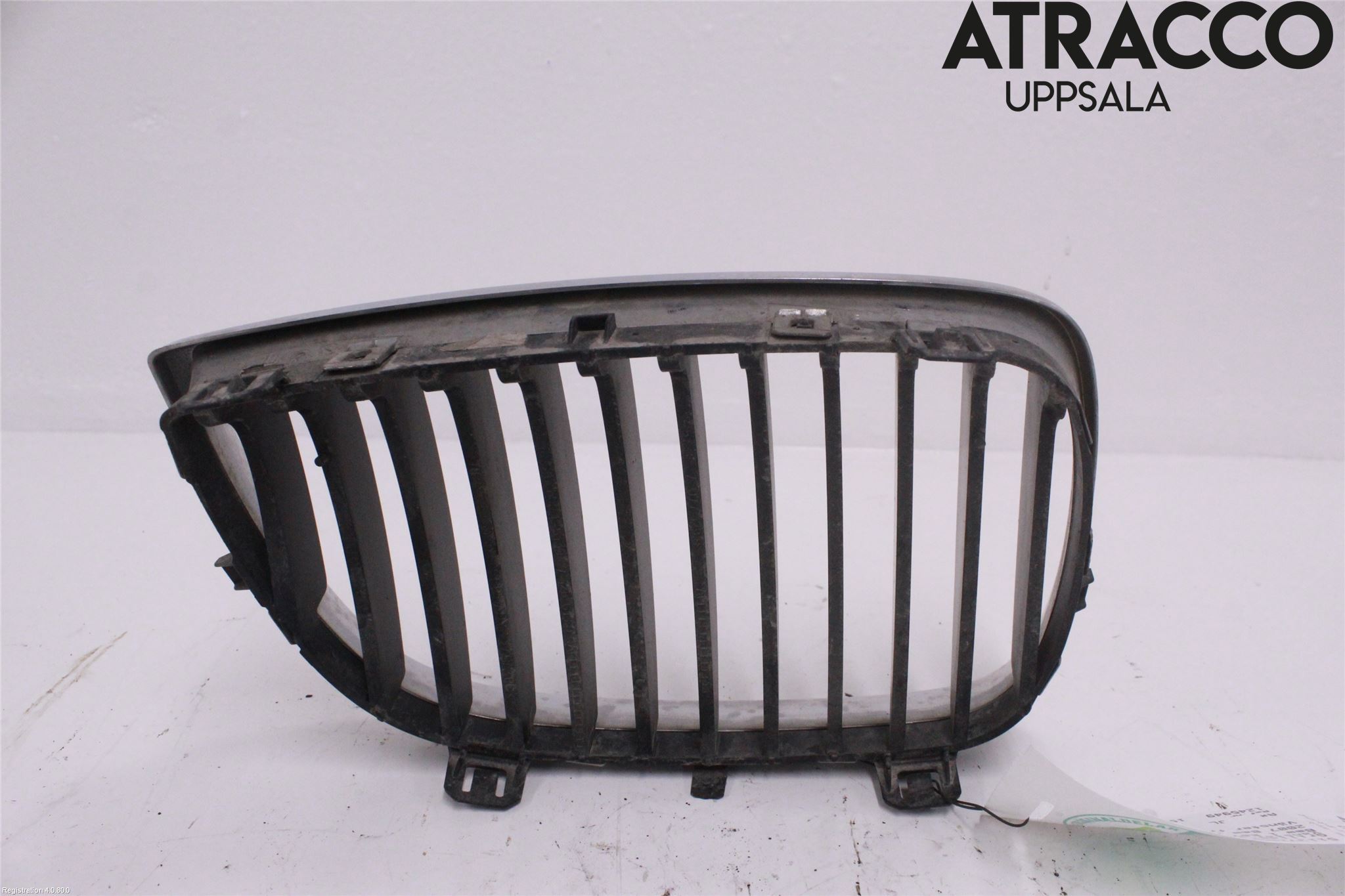 BMW 1 E87/81 5D/3D 03-11 Grilldel Vänster