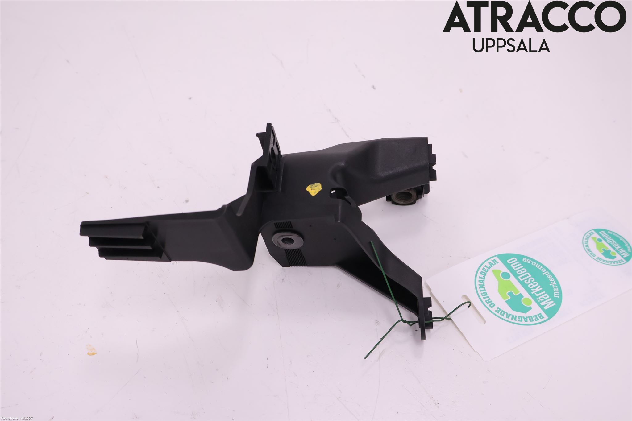 Audi TT/TTS 07-14 Stötfångarfäste Fram Vä