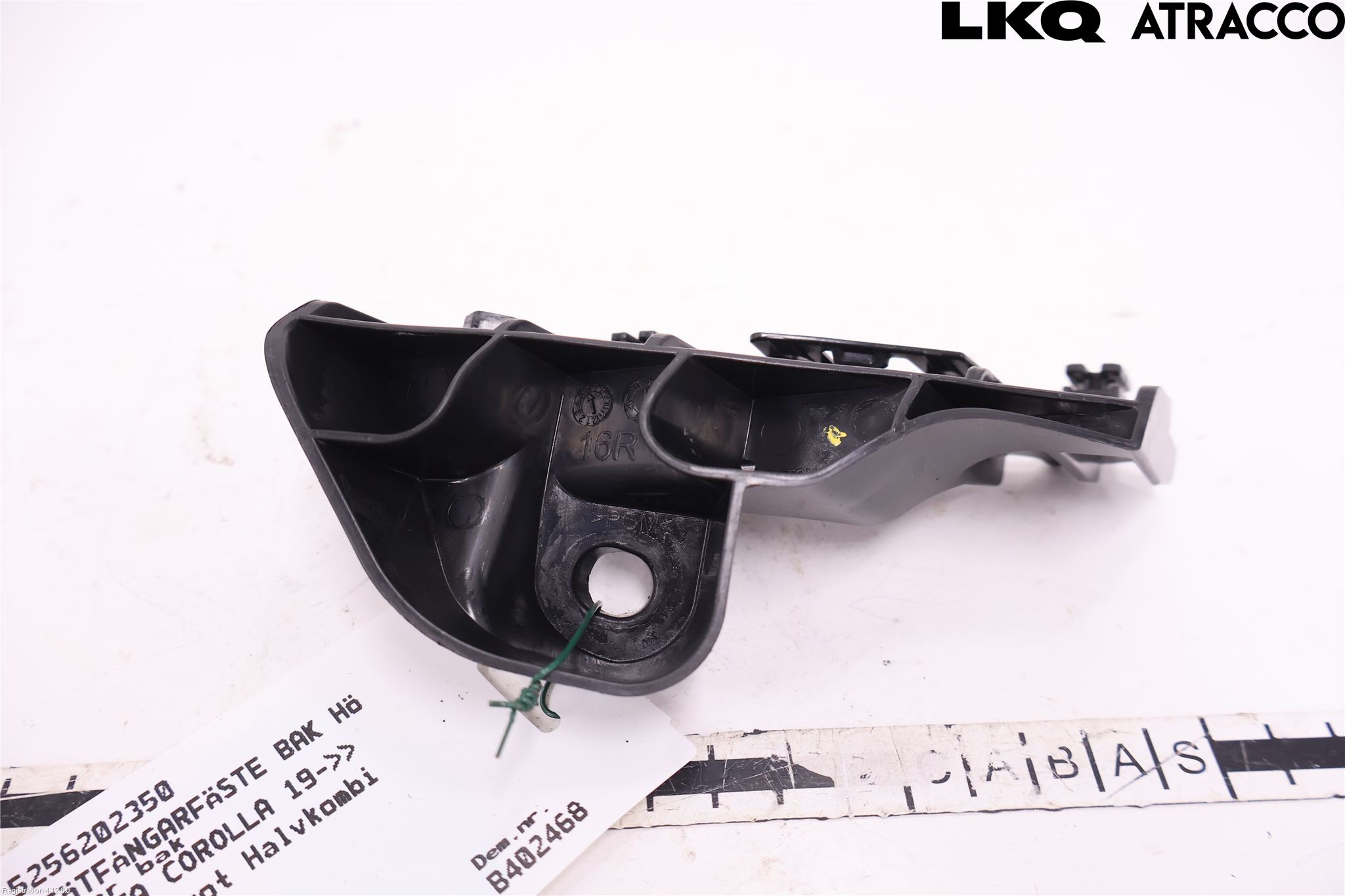 Toyota COROLLA 19- Stötfångarfäste Bak Hö
