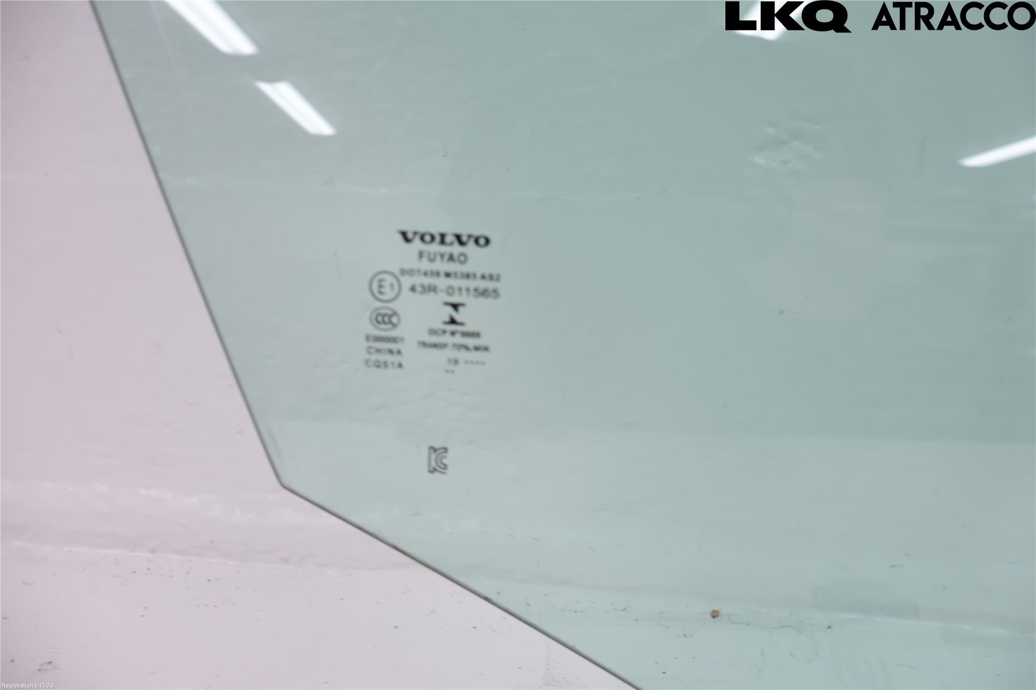 Volvo V60 19- Dörruta Fram Höger