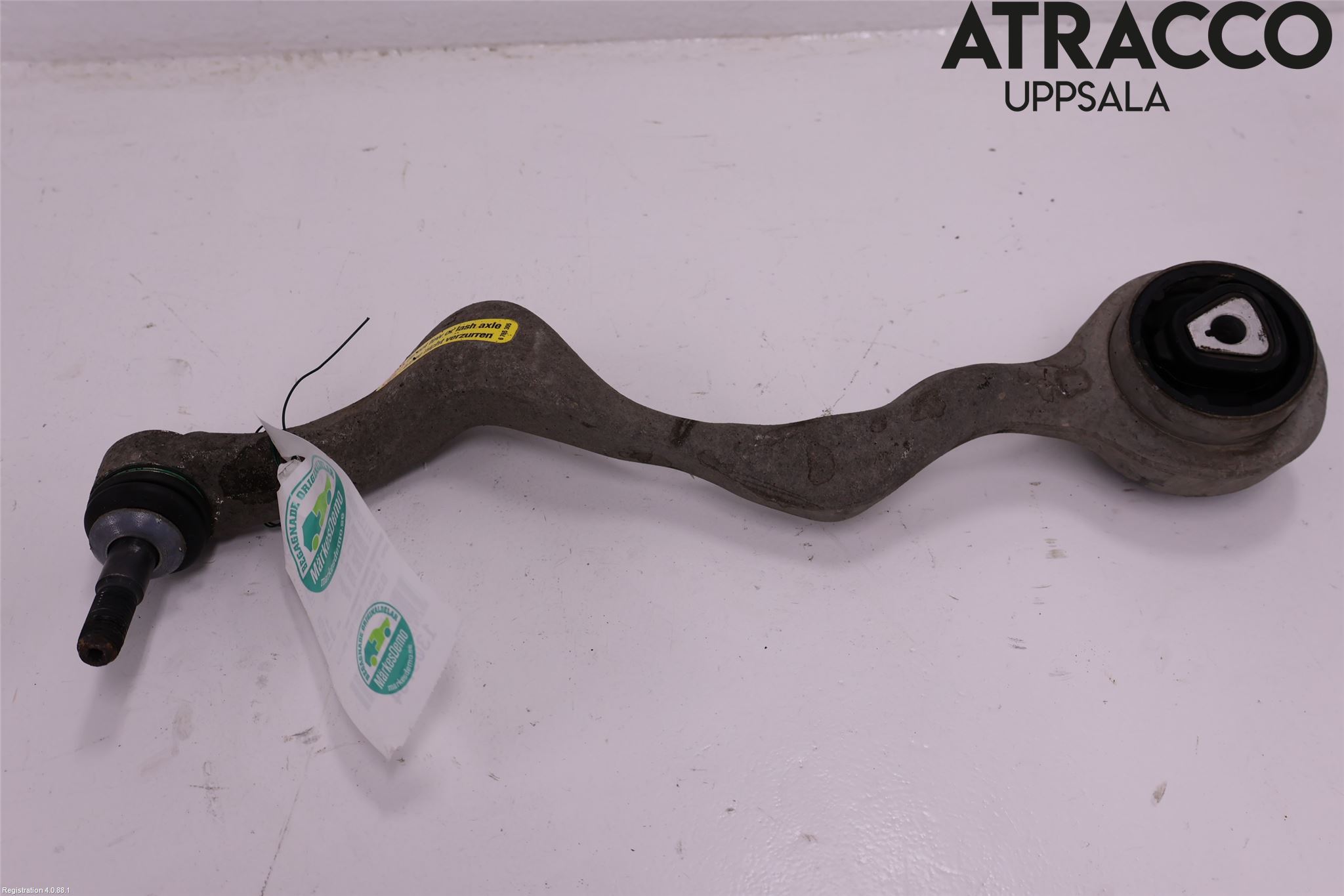 BMW 3 E90/91 SED/TOU 05-12 Bärarm Fram Undre Hö