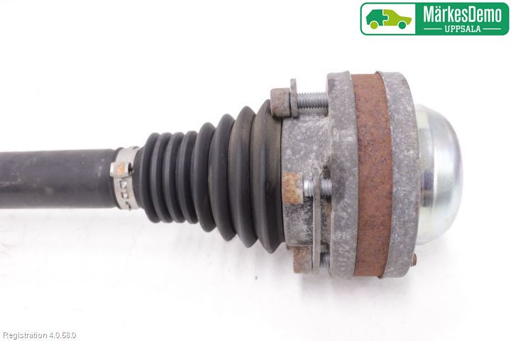 Audi A4/S4 08-11 Drivaxel Bak Höger