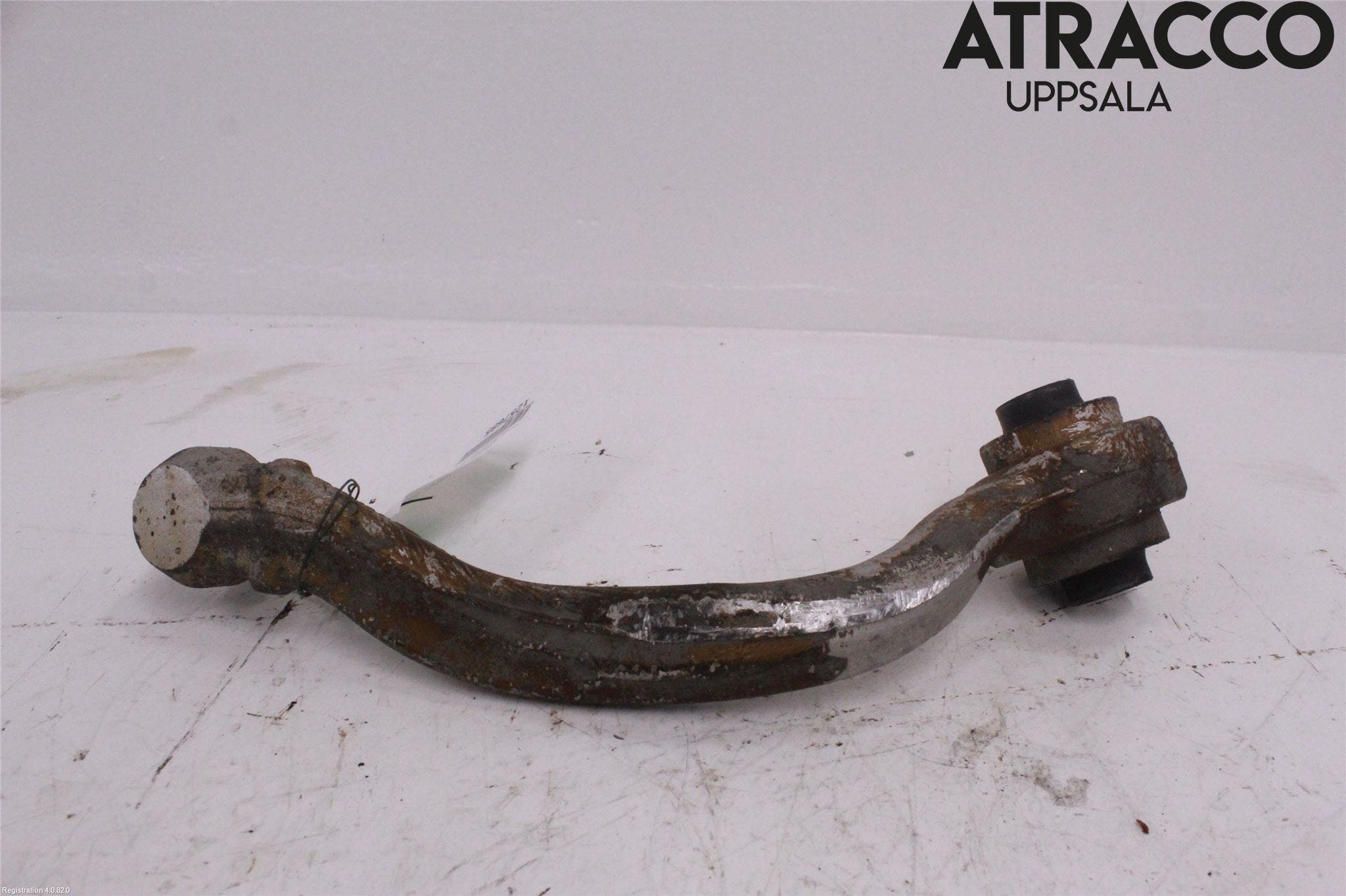 Mercedes-Benz MB C-KLASS (W204) 07-15 Bärarm Fram Undre Vä