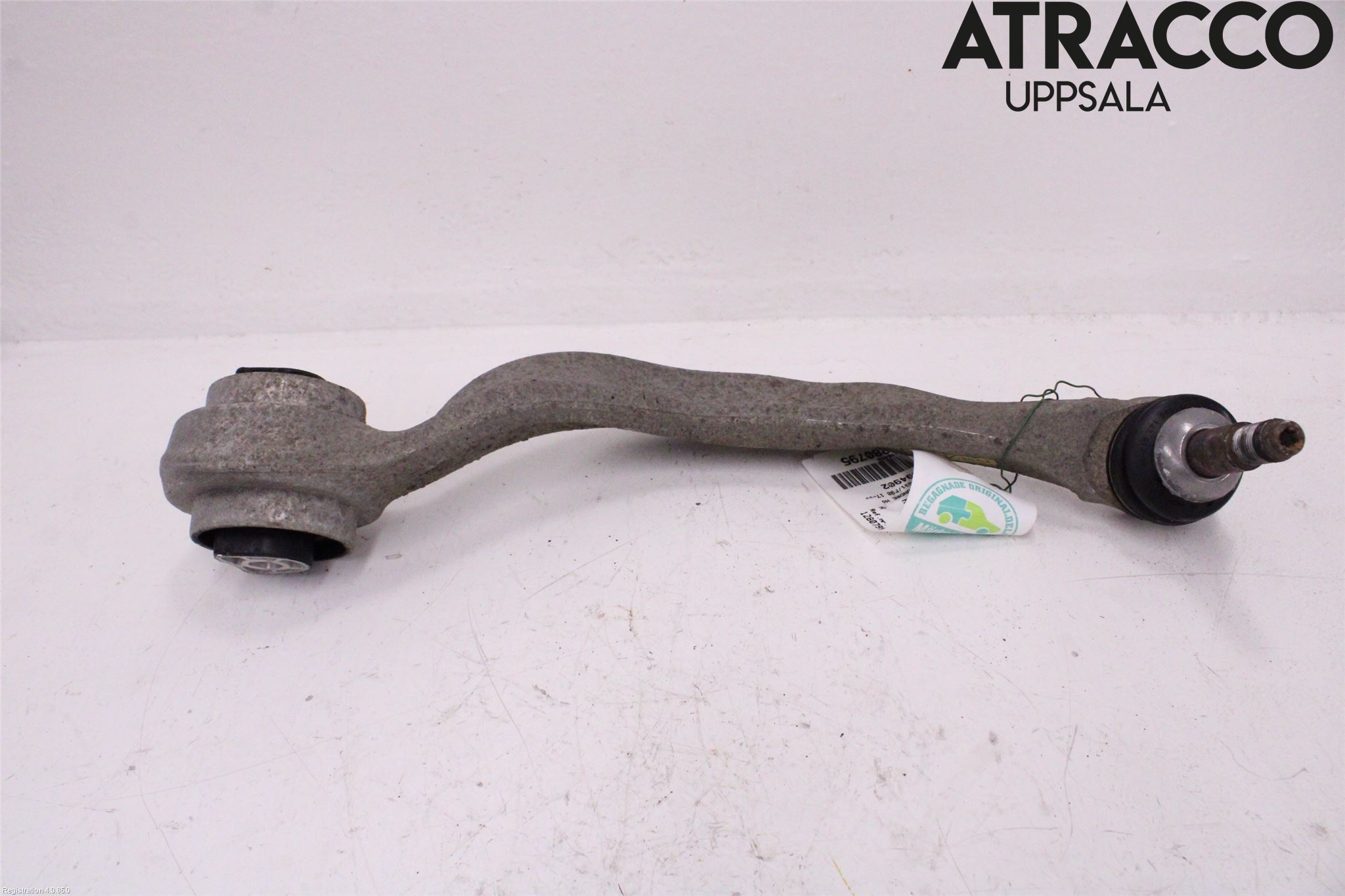 BMW 5 G30/G31/F90 17-23 Bärarm Fram Undre Hö