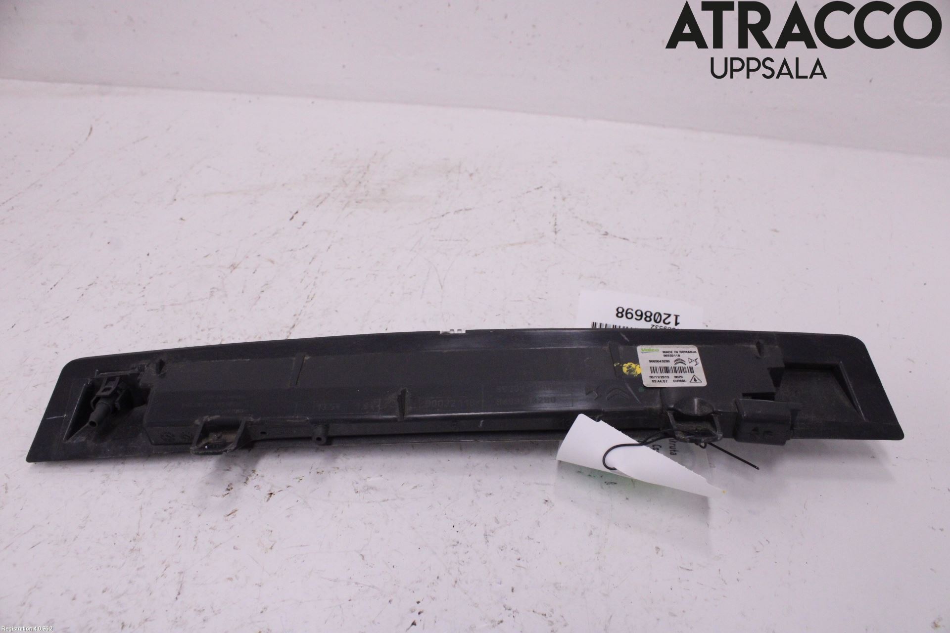 Opel CORSA F, CORSA-E 20- Bromsljus Bakruta