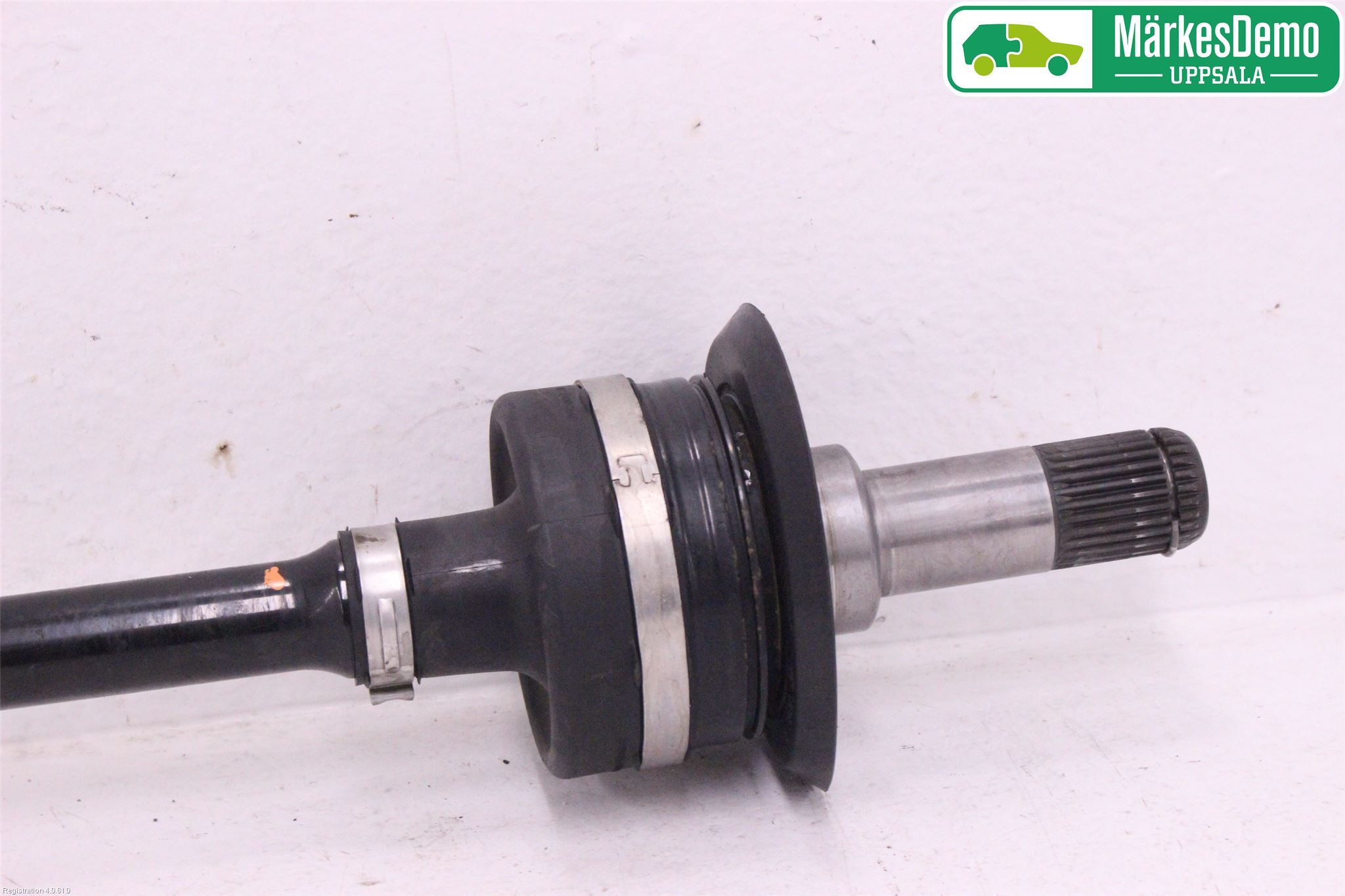 BMW 5 G30/G31/F90 17-23 Drivaxel Bak Vänster
