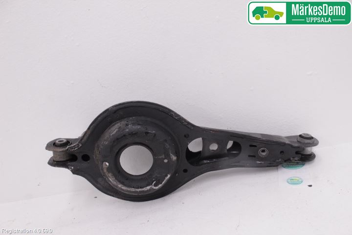 Volvo V40 12-19 Bärarm Bak Vä-Hö