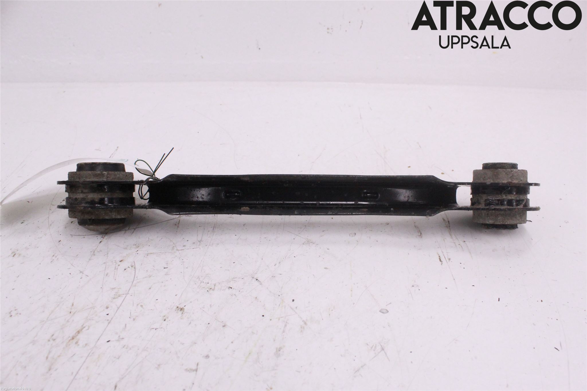 BMW 3 F30/F31/F80 12-19 Bärarm Bak Övre Höger