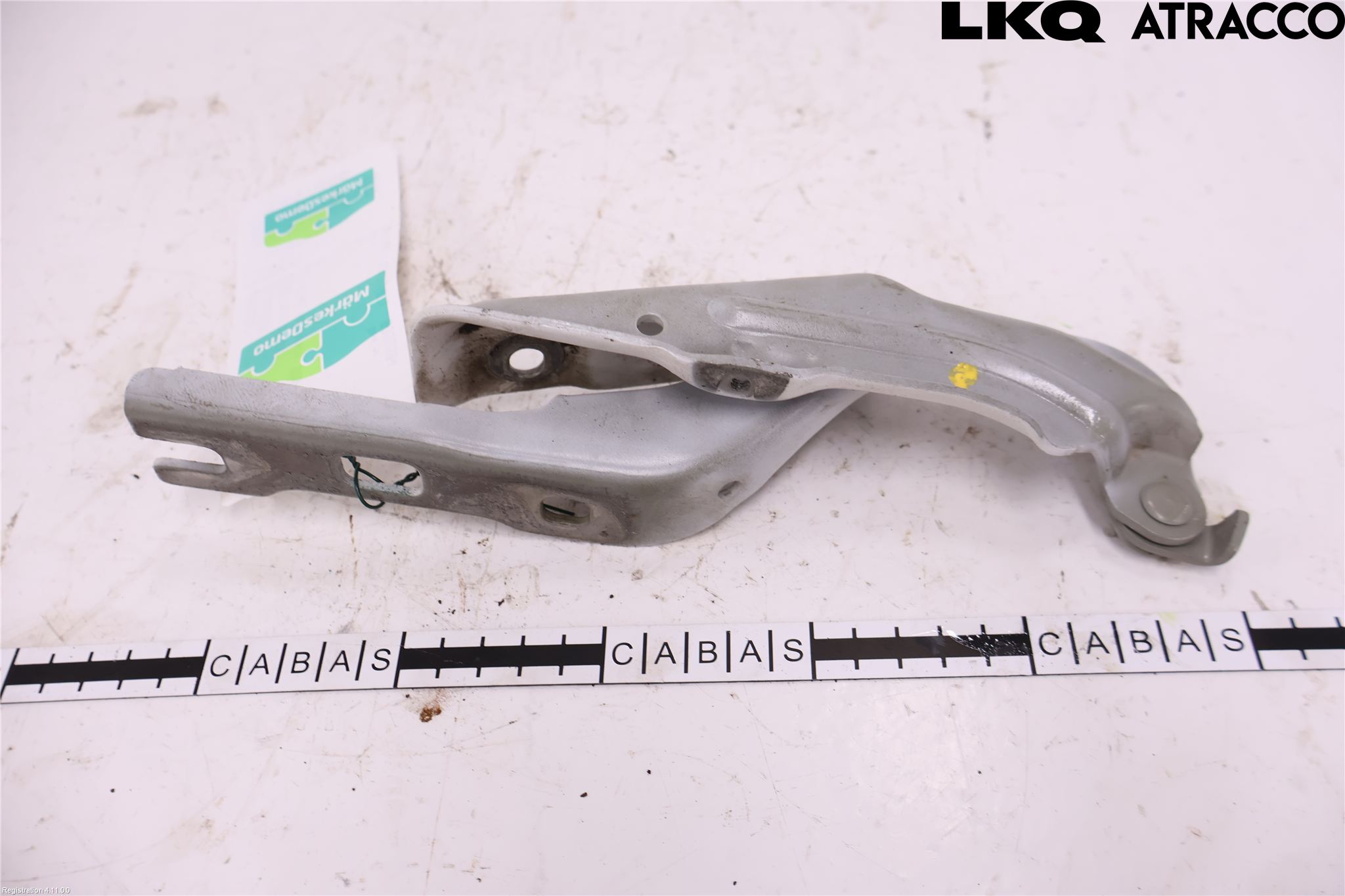 Skoda FABIA 15-21 Huvgångjärn