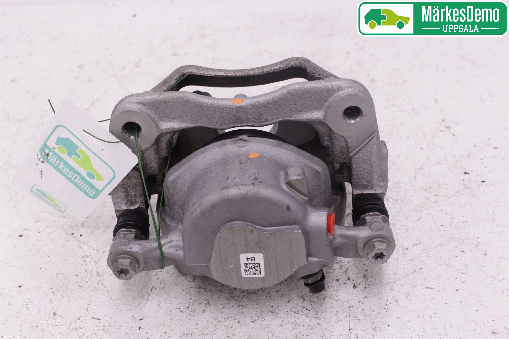 BMW 5 G30/G31/F90 17-23 Bromsok Fram Höger