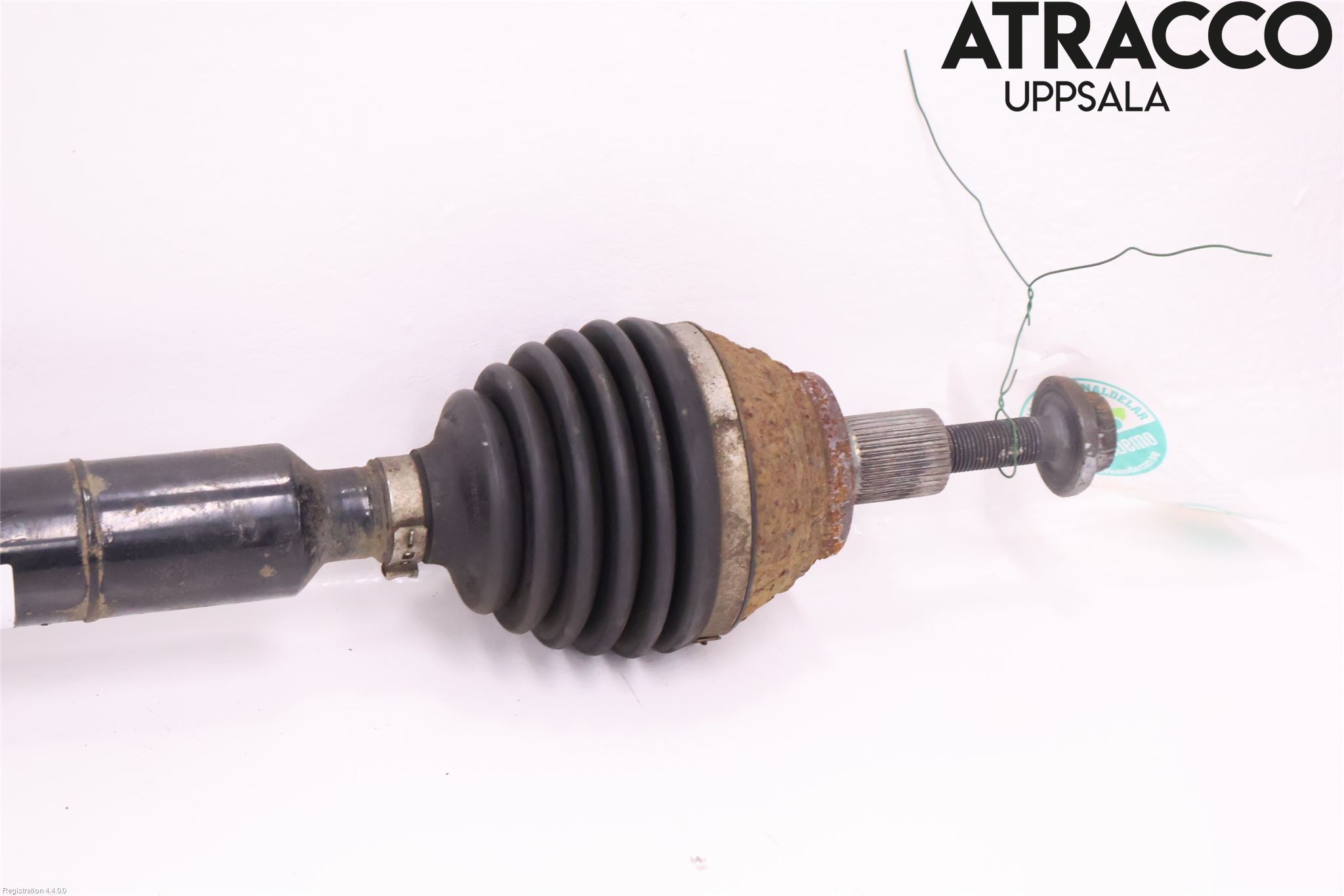 Volkswagen VW TOURAN 10-15 Drivaxel Fram Höger