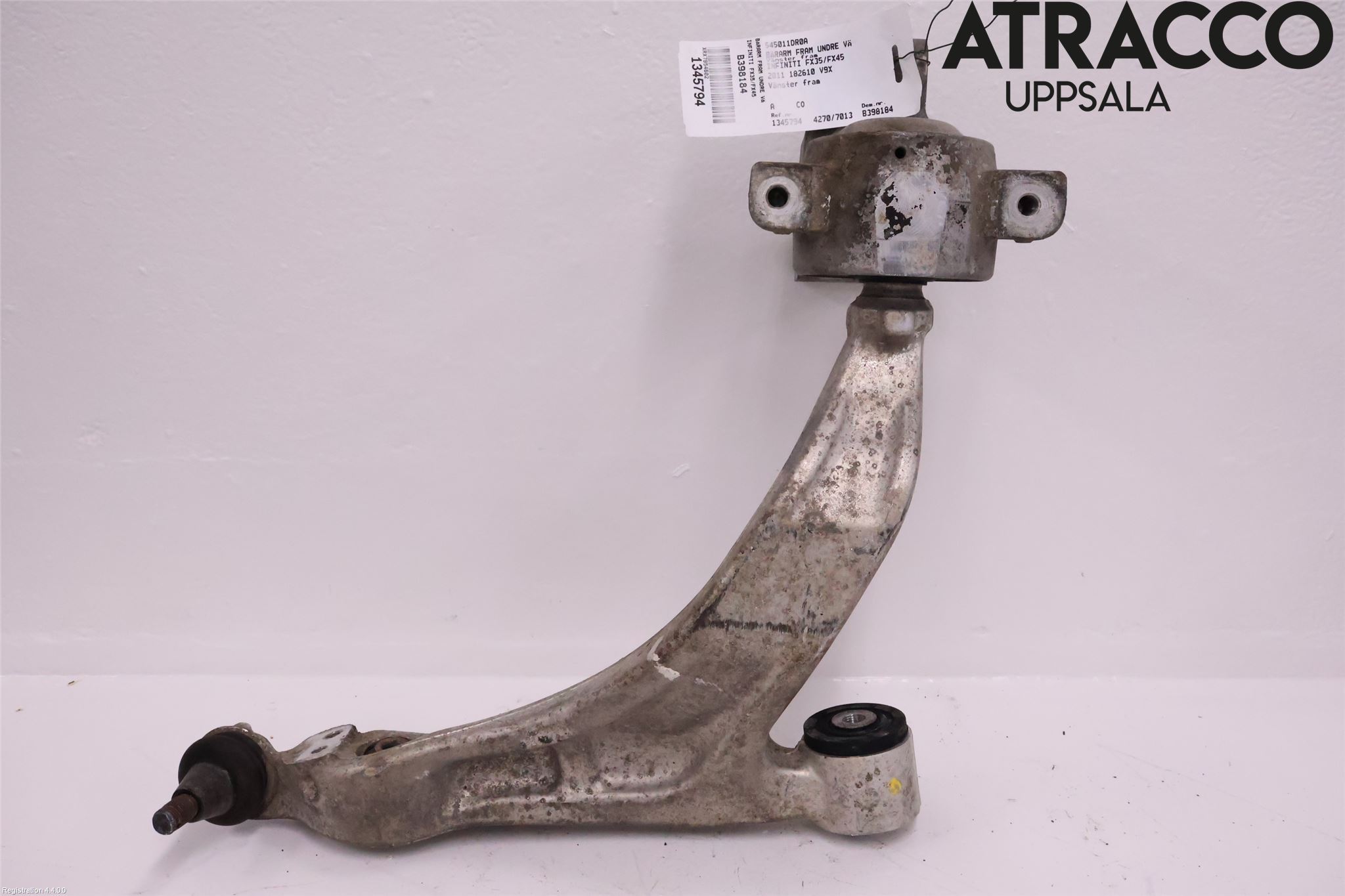 Infiniti FX35/FX45 Bärarm Fram Undre Vä