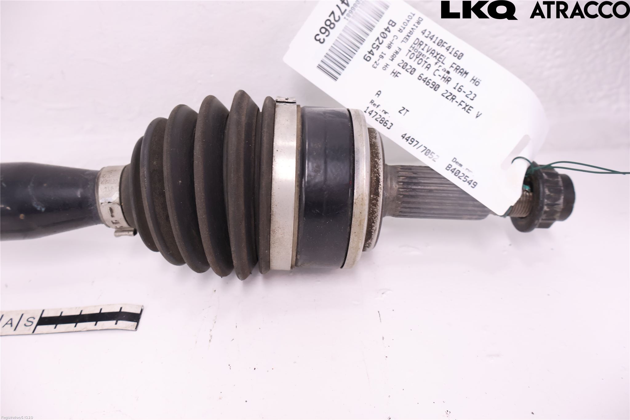 Toyota C-HR 16-23 Drivaxel Fram Höger