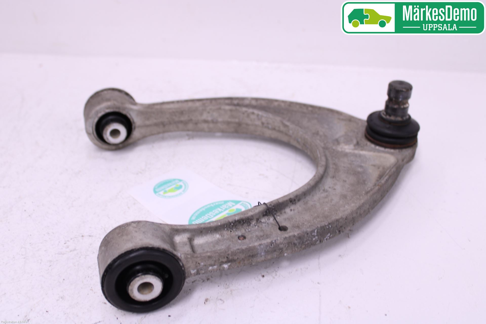 BMW 5 F10/F11/F18 09-17 Bärarm Fram Övre Hö