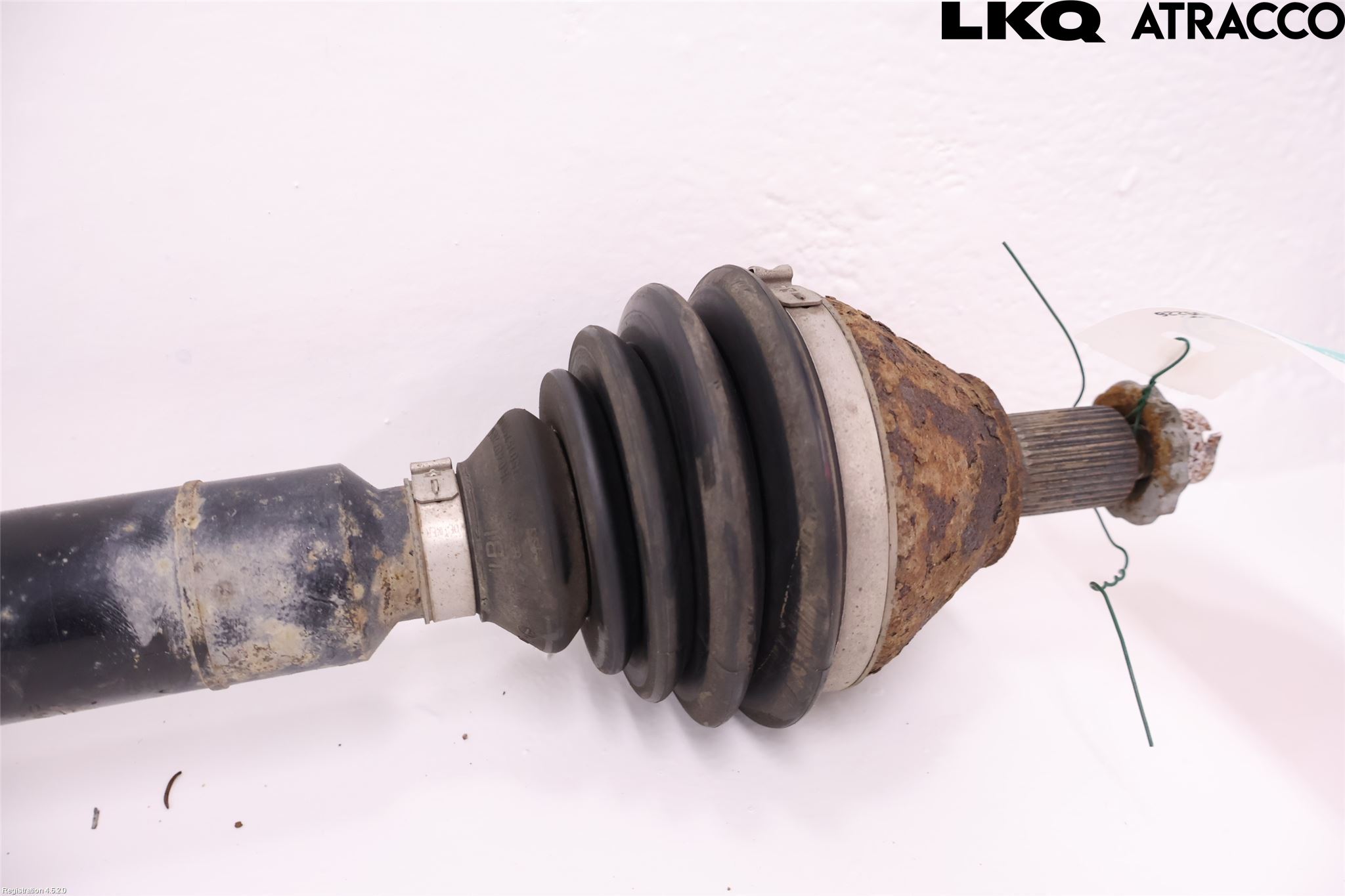 Volkswagen VW POLO 10-17 Drivaxel Fram Höger