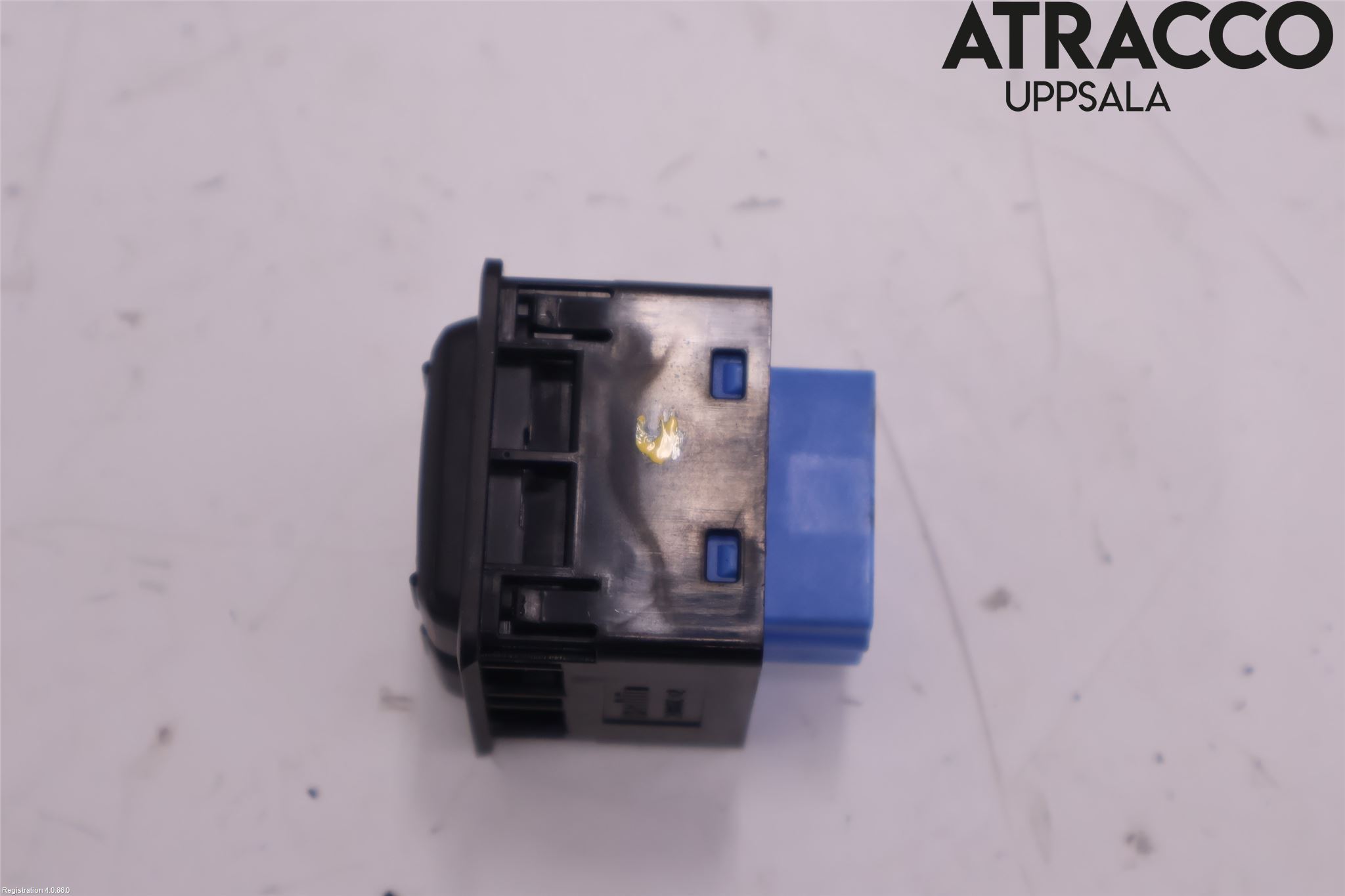 Mitsubishi ECLIPS CROSS Strömställare Stolvärme