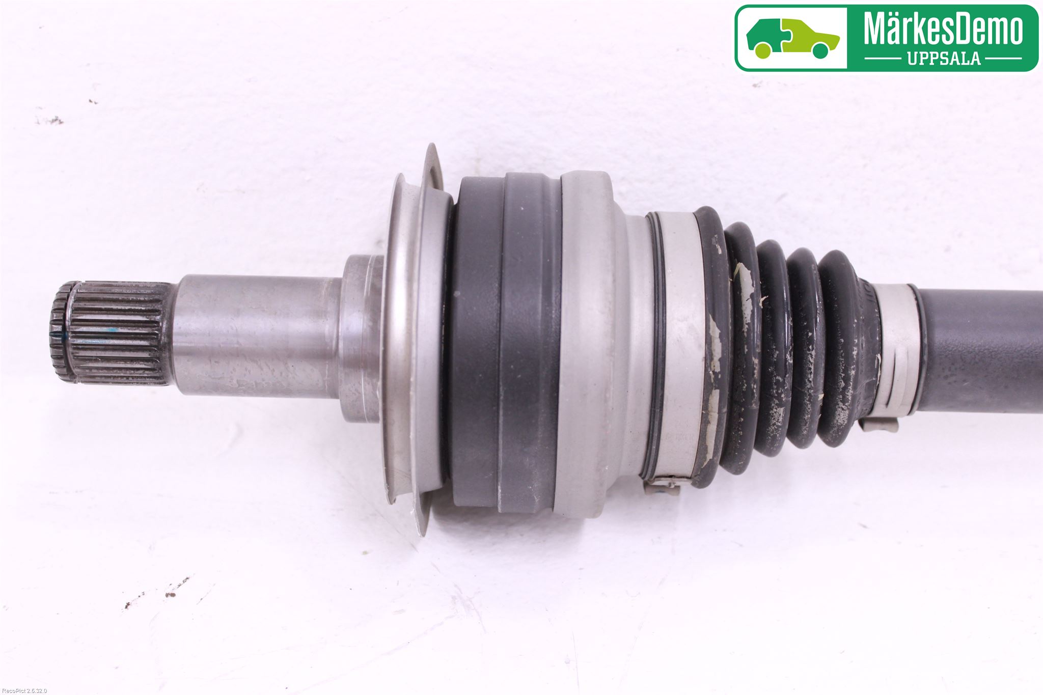 Mercedes-Benz MB C-KLASS (W205) 14-21 Drivaxel Bak Höger