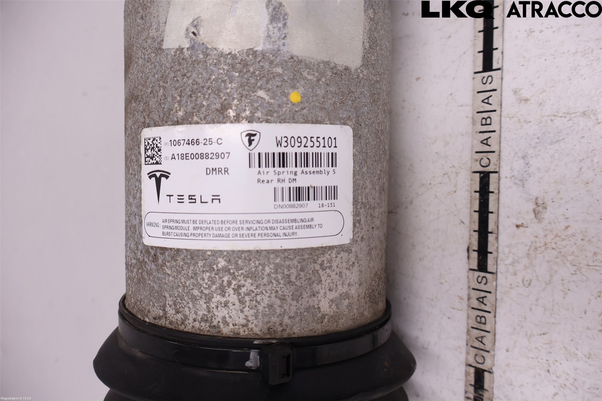 Tesla MODEL S 13- Fjäderben Bak Höger