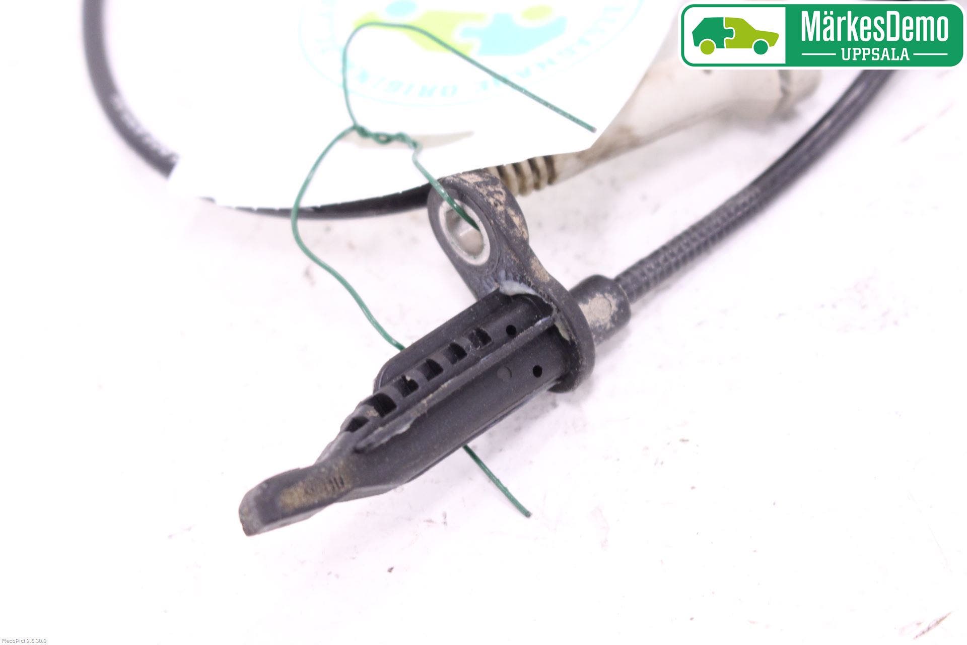 BMW 5 G30/G31/F90 17-23 Abs Sensor