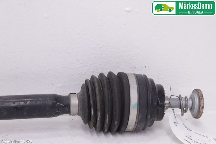 BMW i3 I01 13-22 Drivaxel Bak Höger