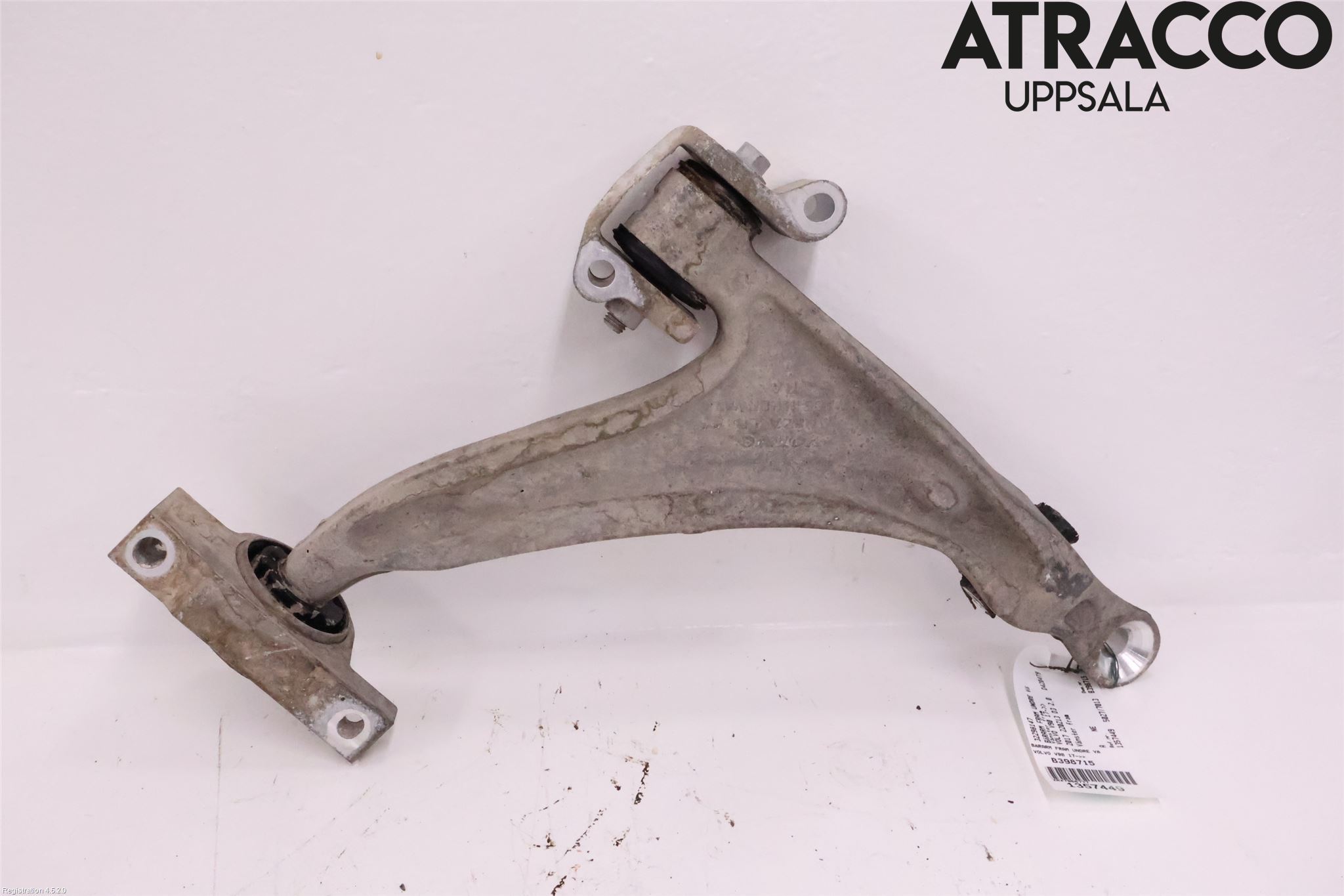 Volvo V90 17->> Bärarm Fram Undre Vä