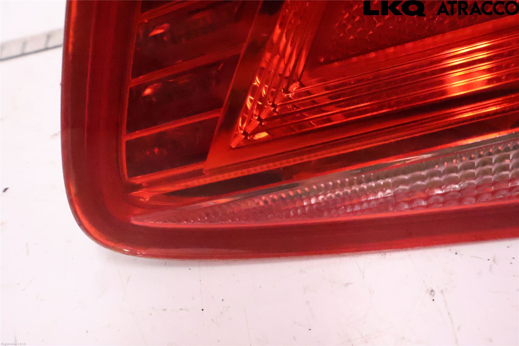 Volkswagen VW PASSAT 11-14 Bakljus Lucka Hö