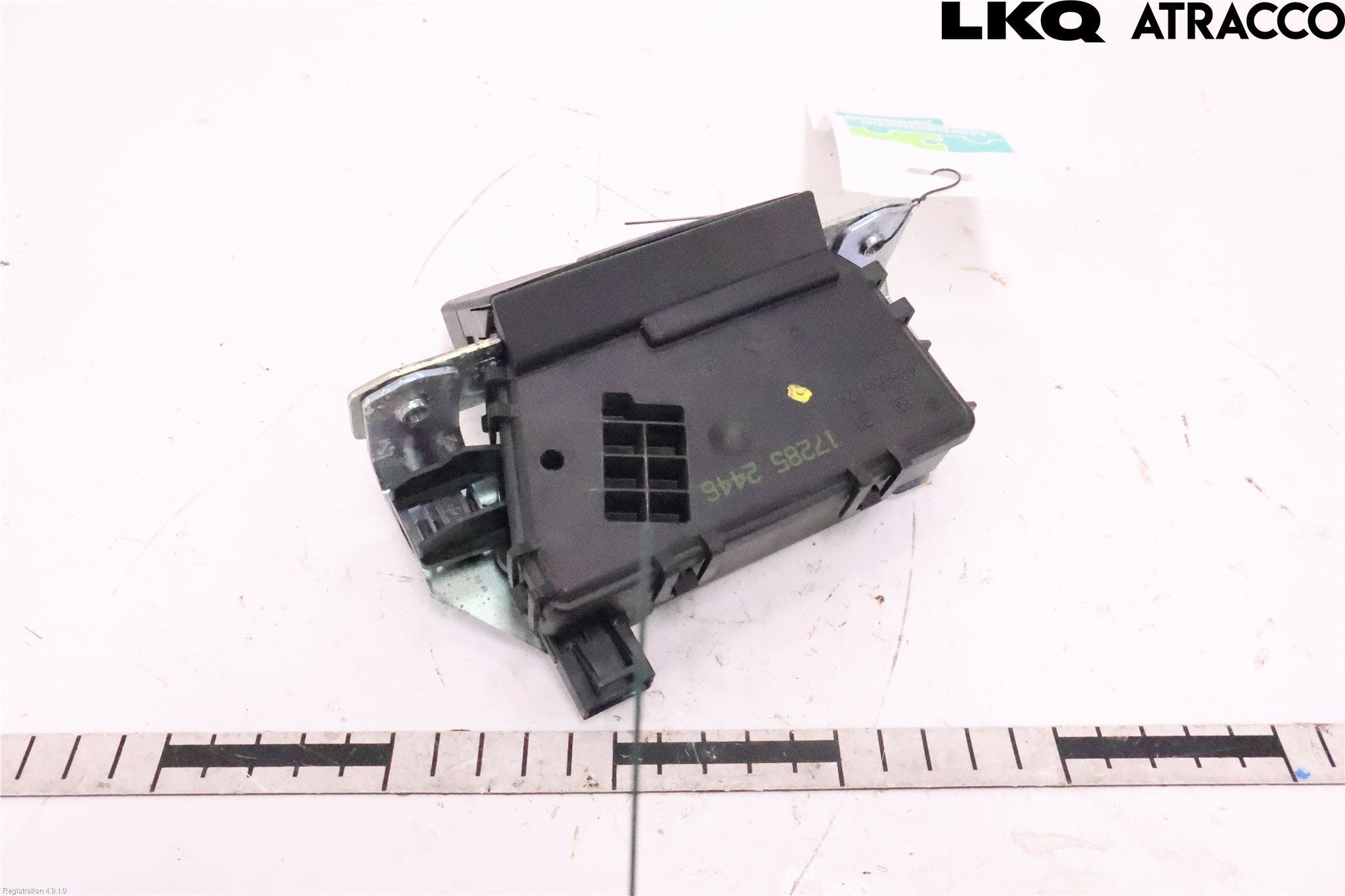 Opel ASTRA H 04-12 Låskista Baklucka