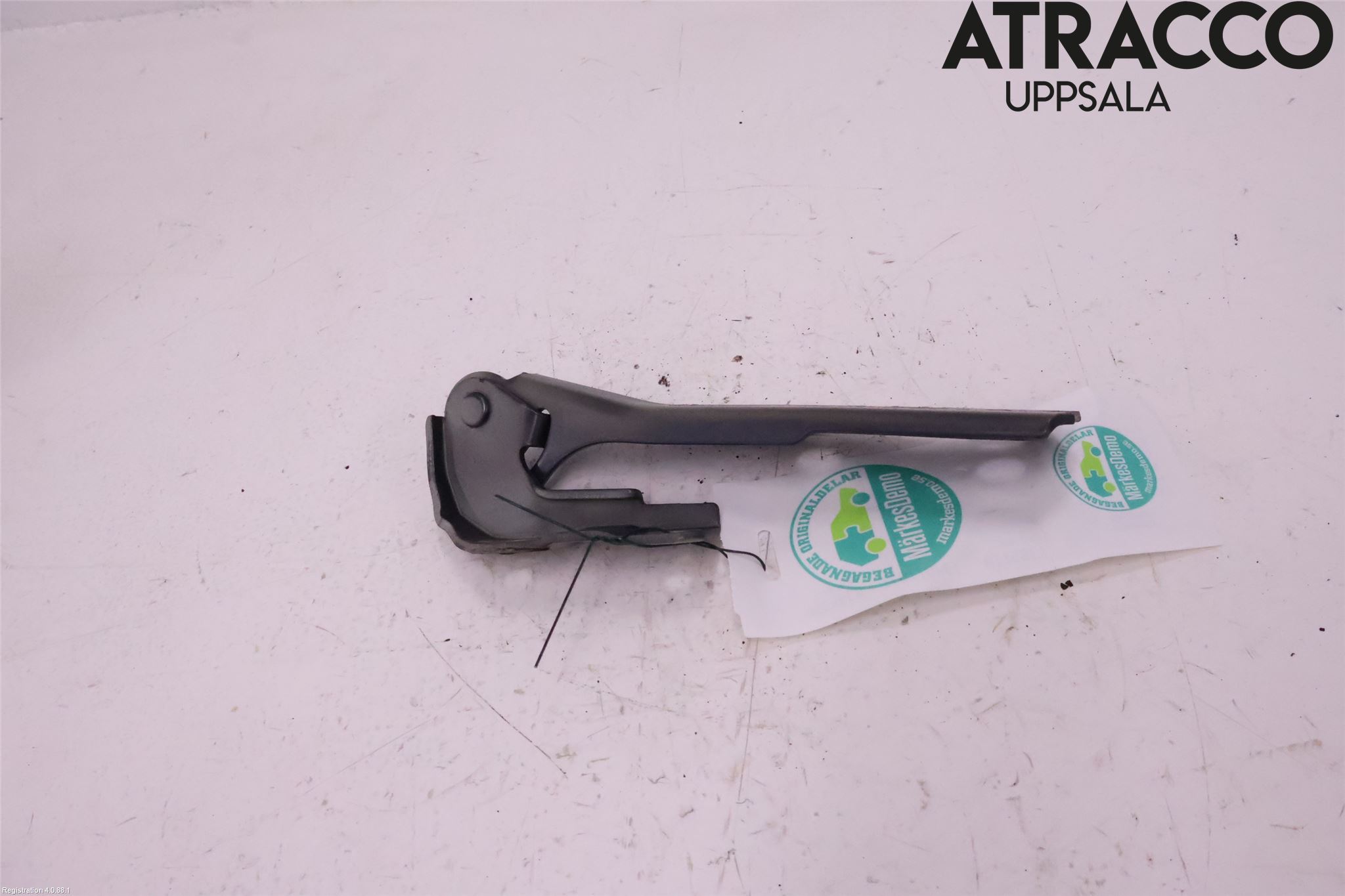 Audi A3/S3 05-13 Huvgångjärn