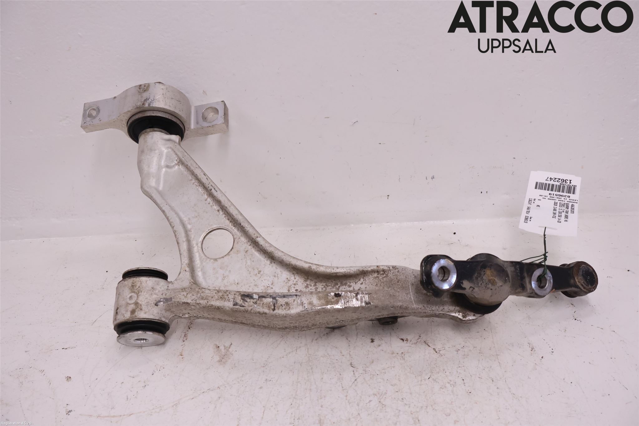 Lexus IS 250/350 14-20 Bärarm Fram Undre Hö