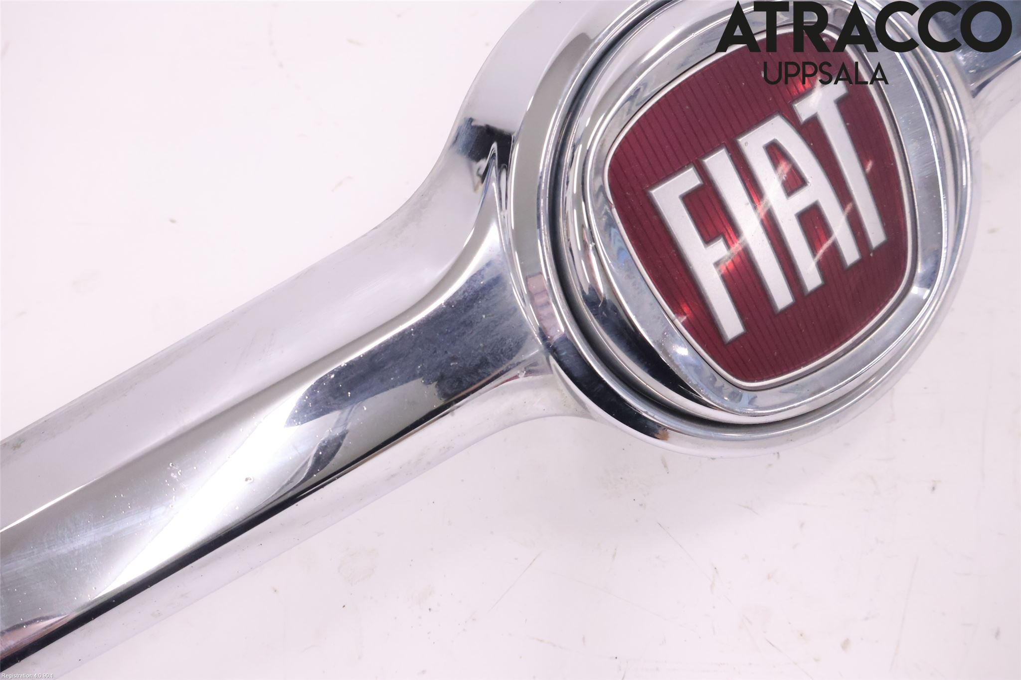 Fiat 500X 15- Grilldel Mitt