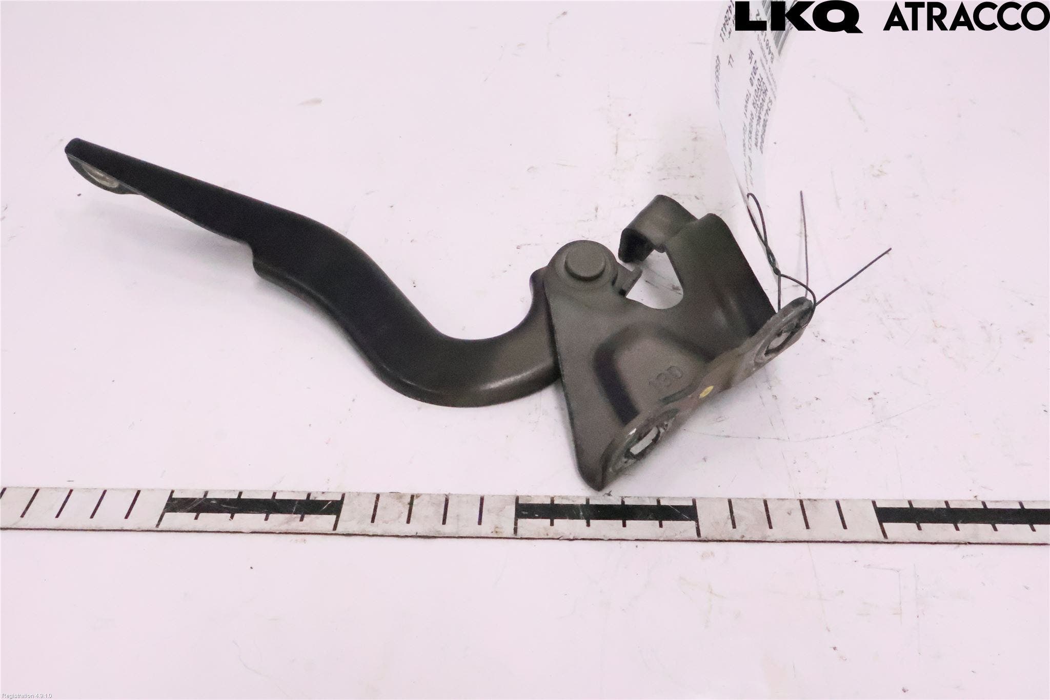 Toyota AVENSIS 09-15 Huvgångjärn