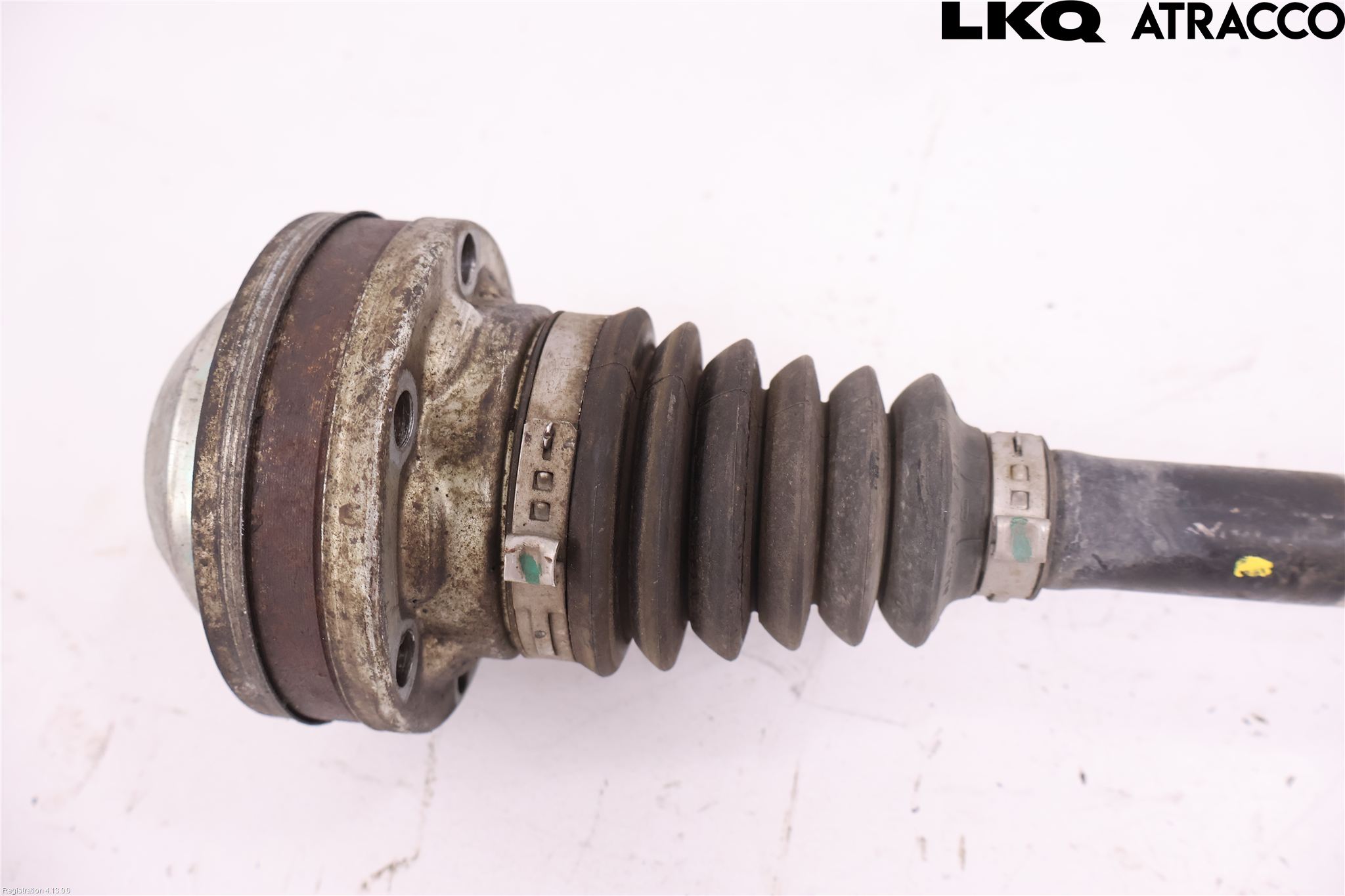 Volkswagen VW PASSAT 05-11 Drivaxel Fram Vänster
