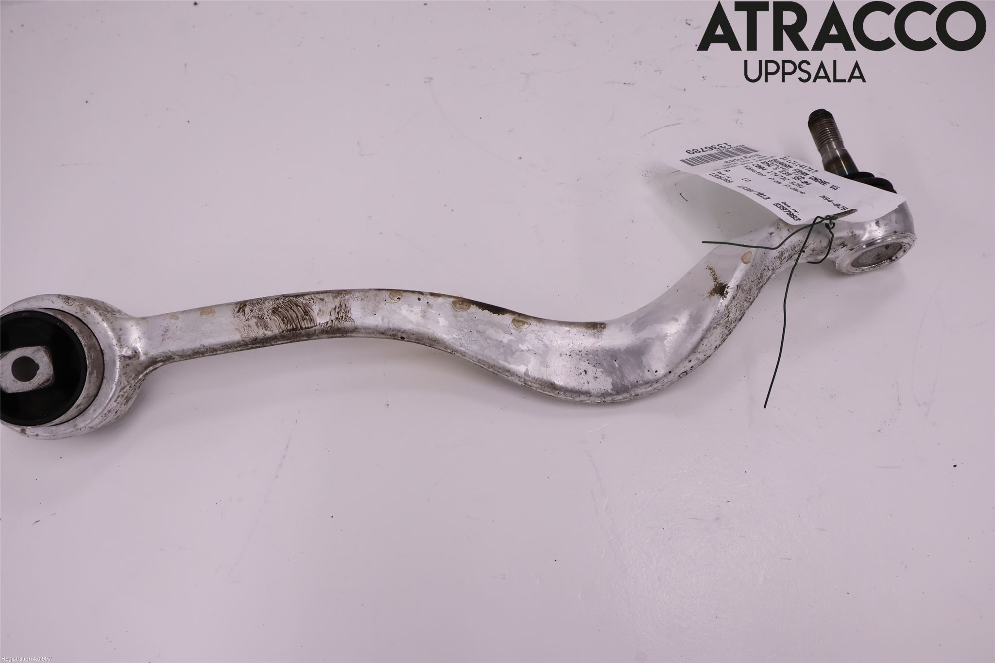 BMW 5 E39 95-04 Bärarm Fram Undre Vä