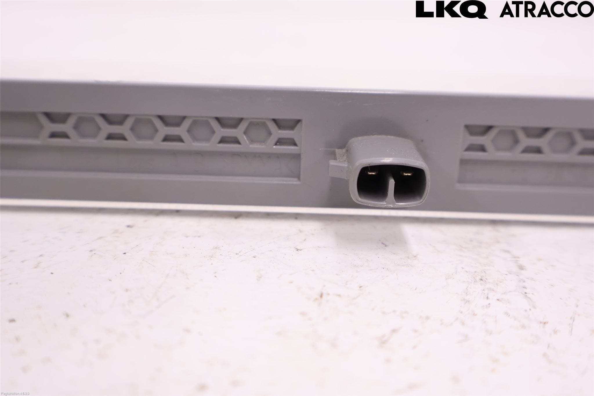 Toyota YARIS CROSS XP21 21- Bromsljus Bakruta