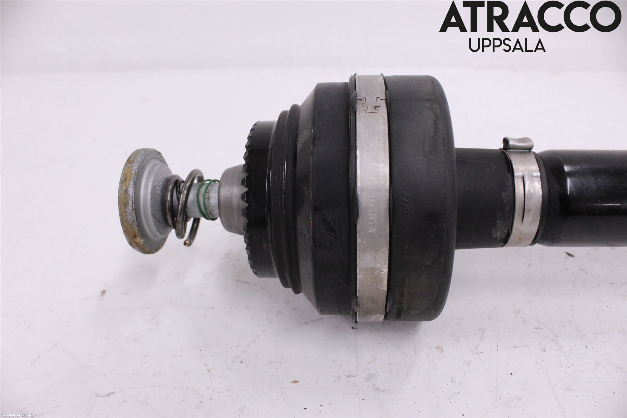BMW 5 G30/G31/F90 17-23 Drivaxel Bak Vänster