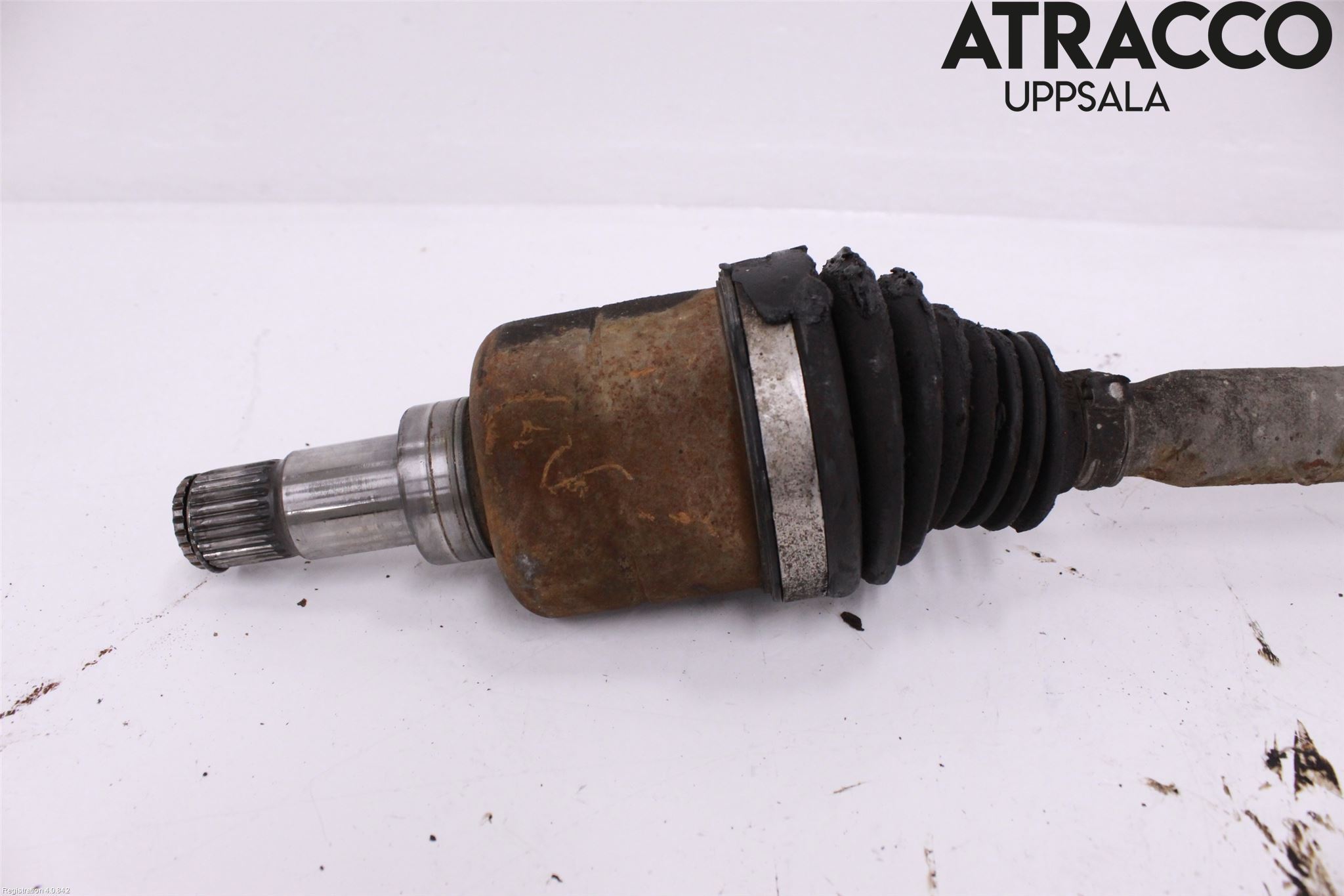 Ford TRANSIT/TOURNEO COURIER 13-23 Drivaxel Fram Vänster