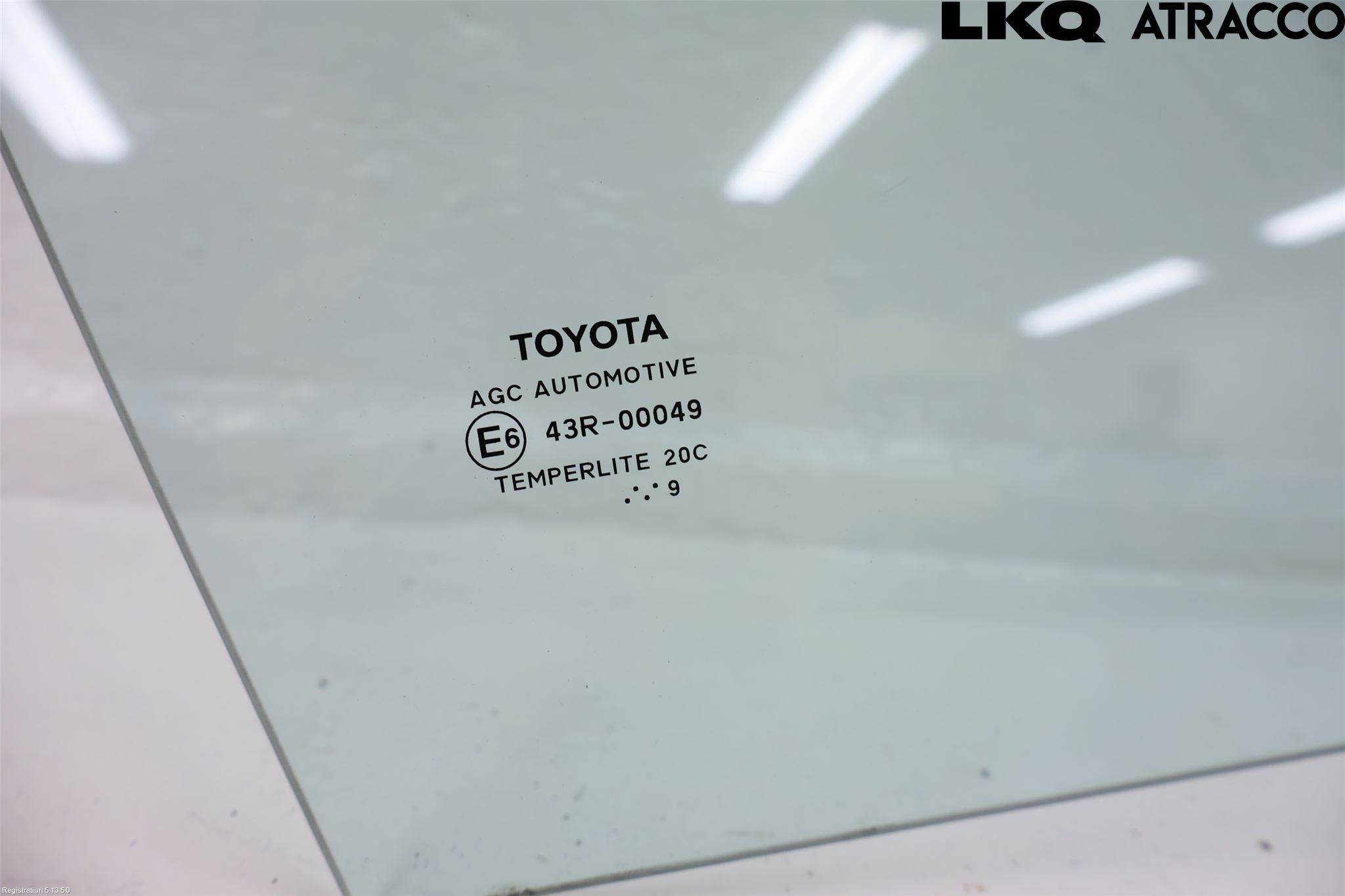 Toyota COROLLA 19- Dörruta Fram Höger