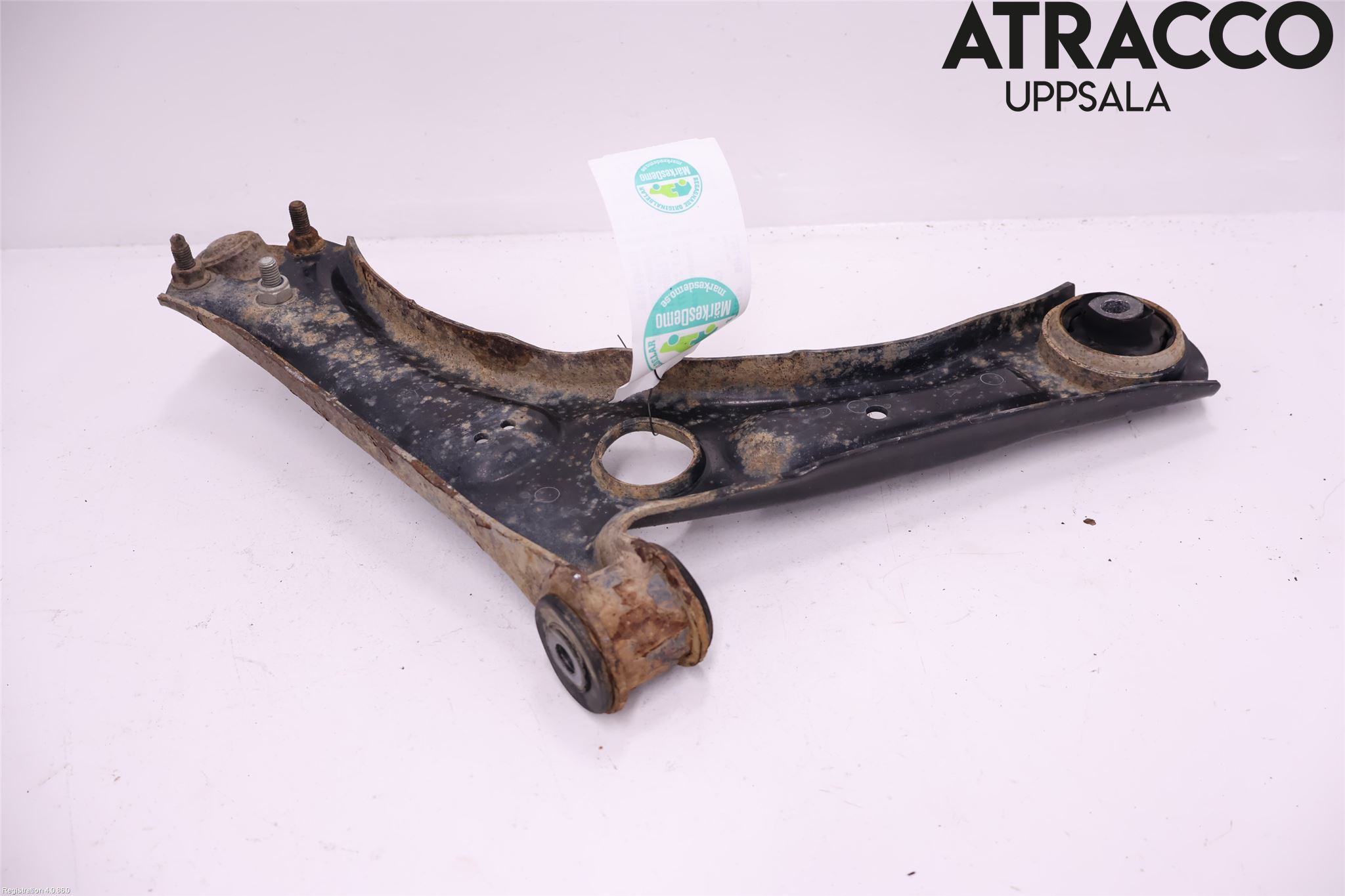 Volkswagen VW CADDY 11-15 Bärarm Fram Undre Vä