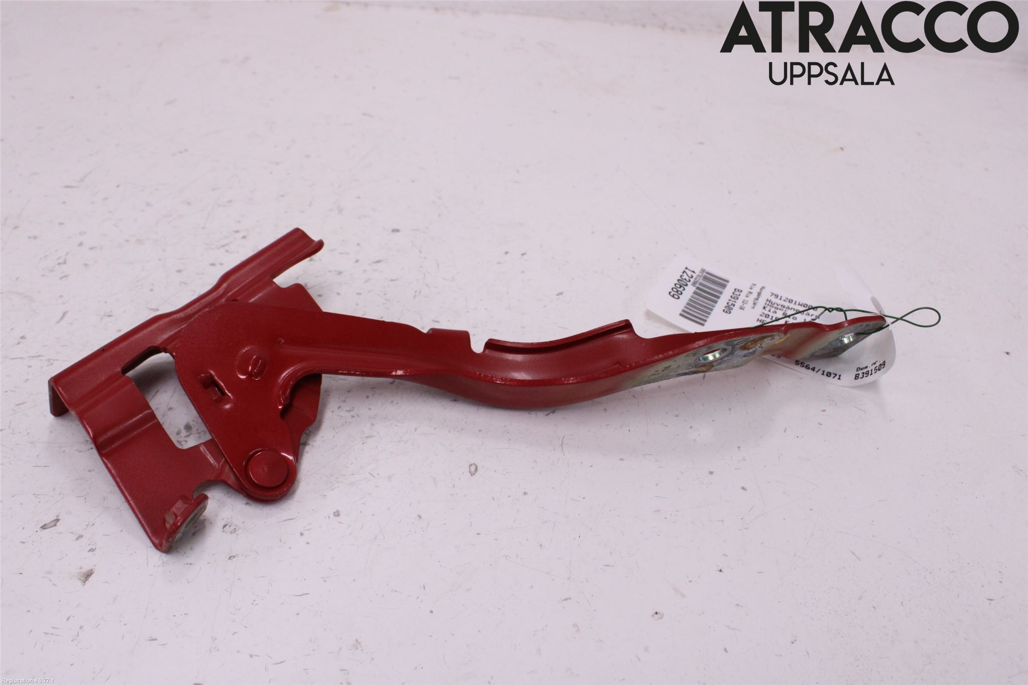 Kia RIO 12-16 Huvgångjärn