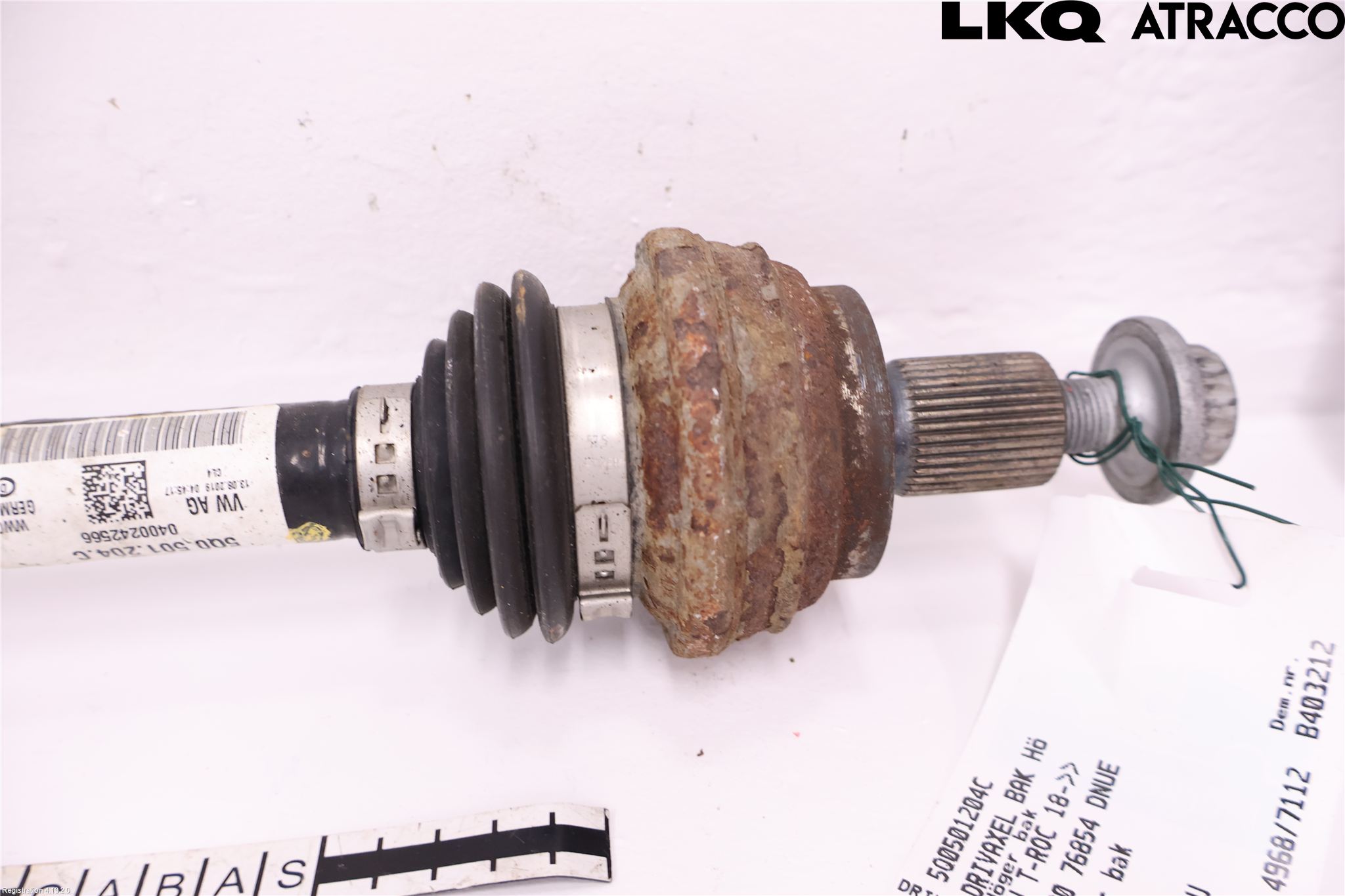 Volkswagen VW T-ROC 18- Drivaxel Bak Höger