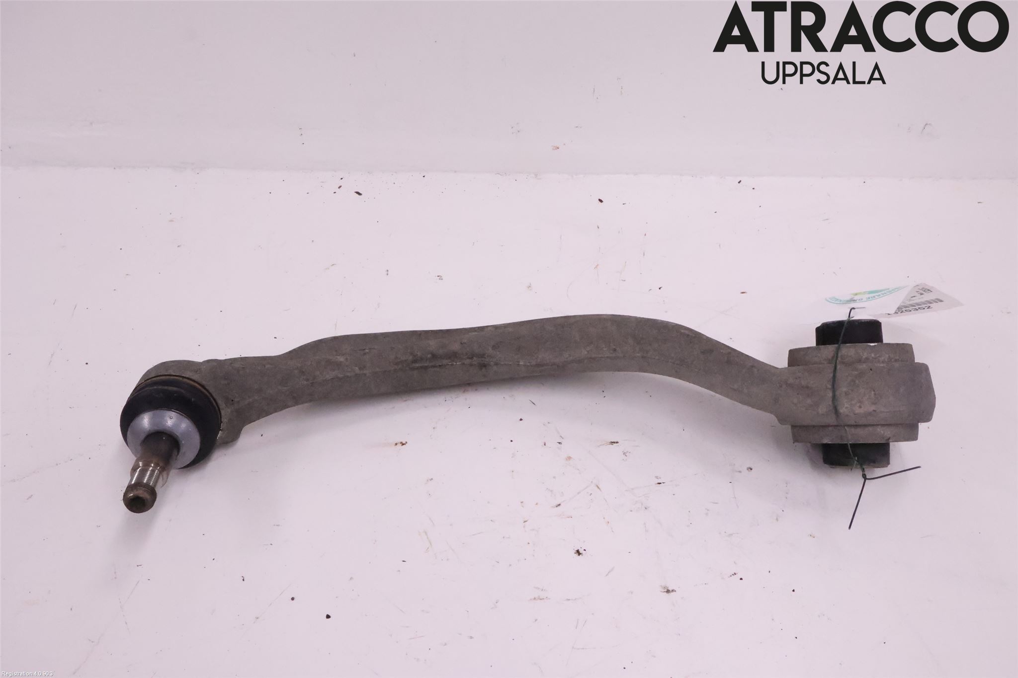 BMW 5 F10/F11/F18 09-17 Bärarm Fram Undre Vä