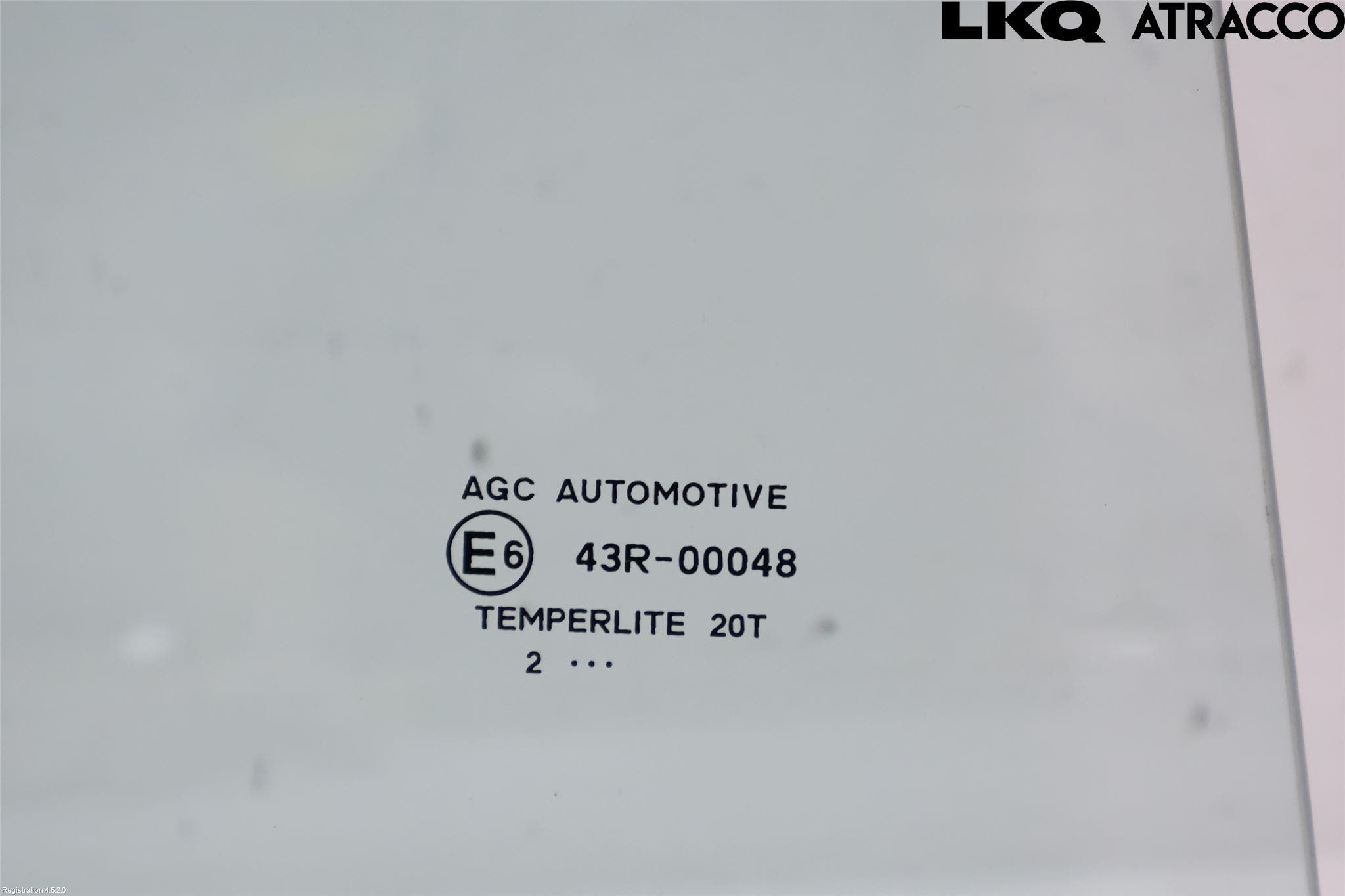 Toyota YARIS XP21 20- Dörruta Bak Höger