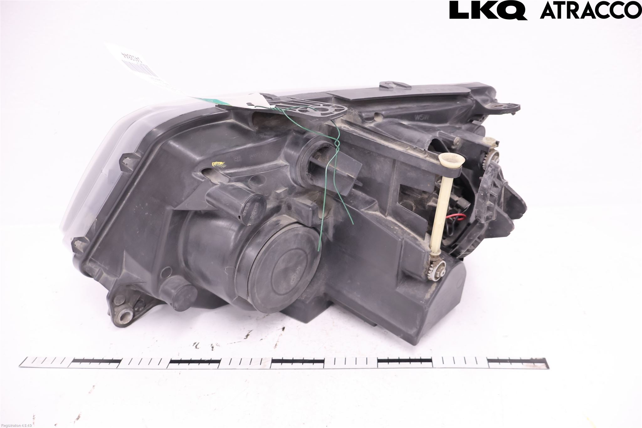 Volkswagen VW AMAROK 2H 10-22 Strålkastare Höger