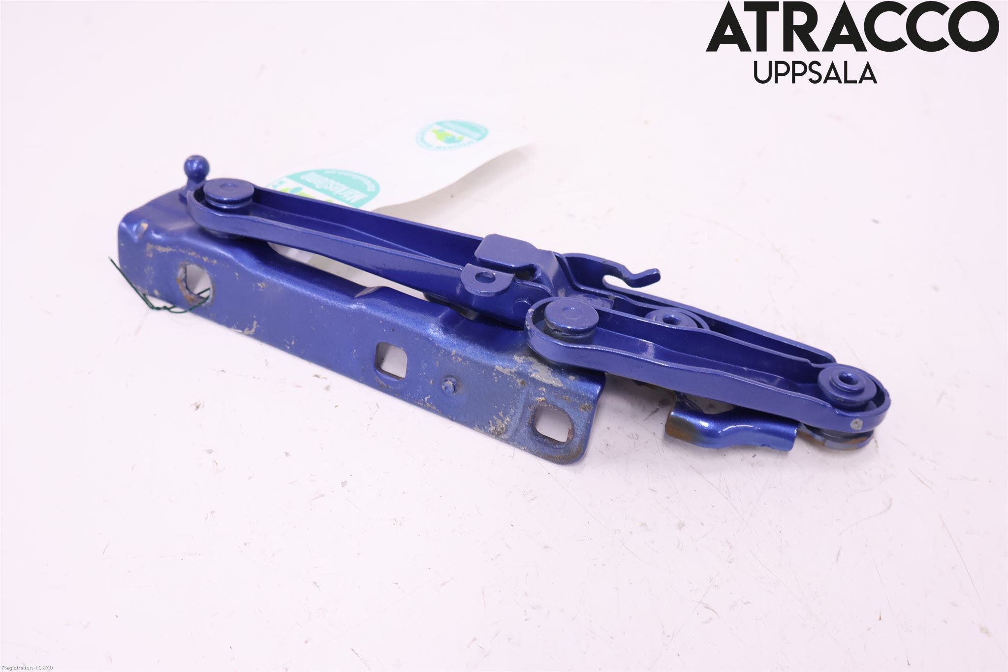 Mercedes-Benz MB CLS (C219) 03-11 Huvgångjärn