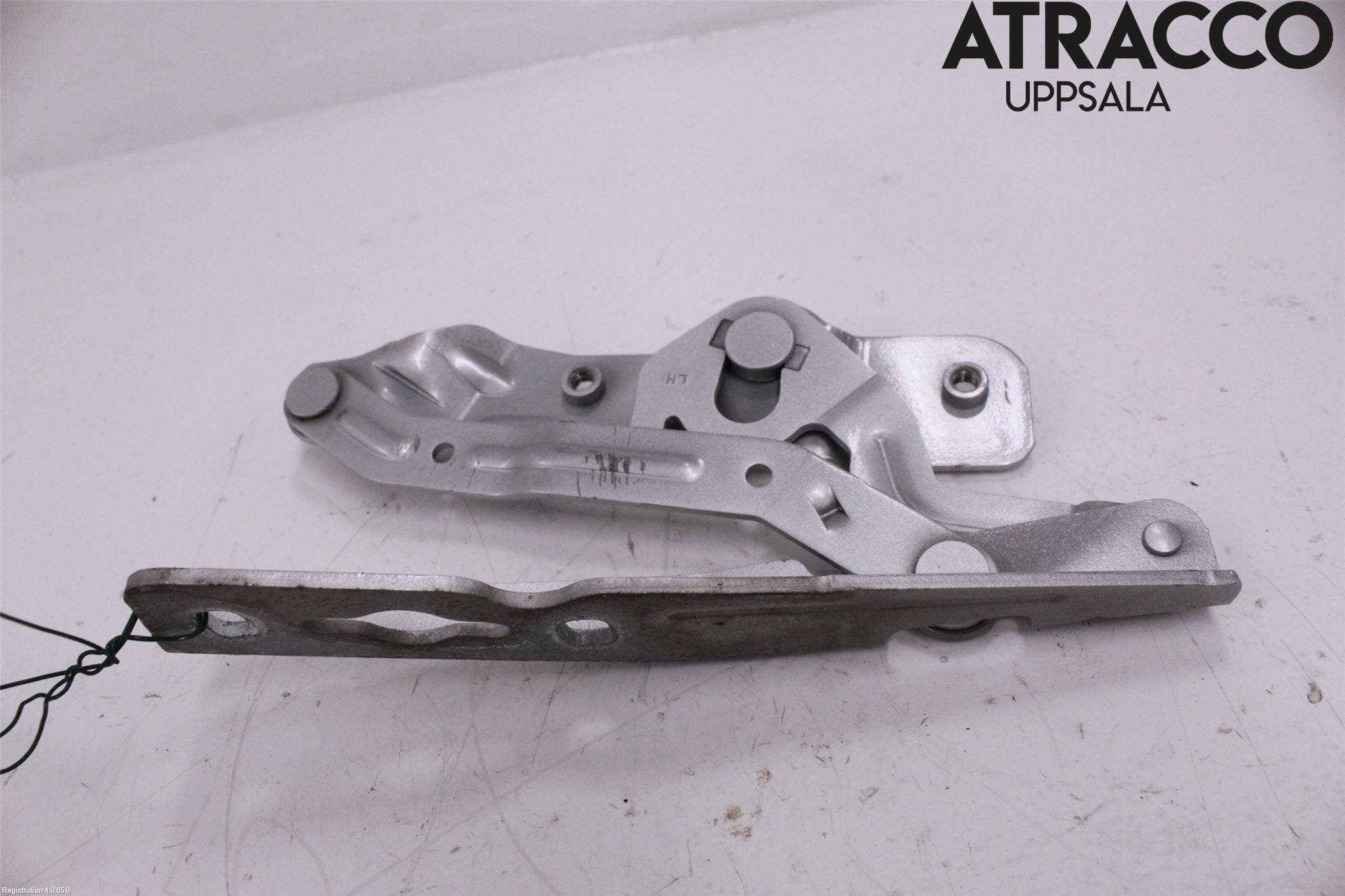 Ford C-MAX II 11-14 Huvgångjärn